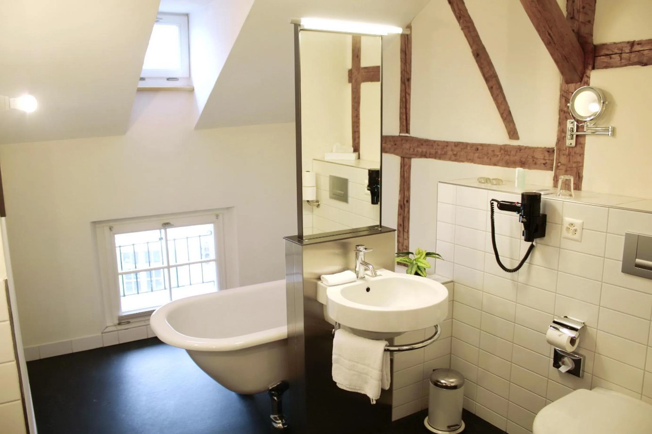 Hotel Le Lion - Self Check-in