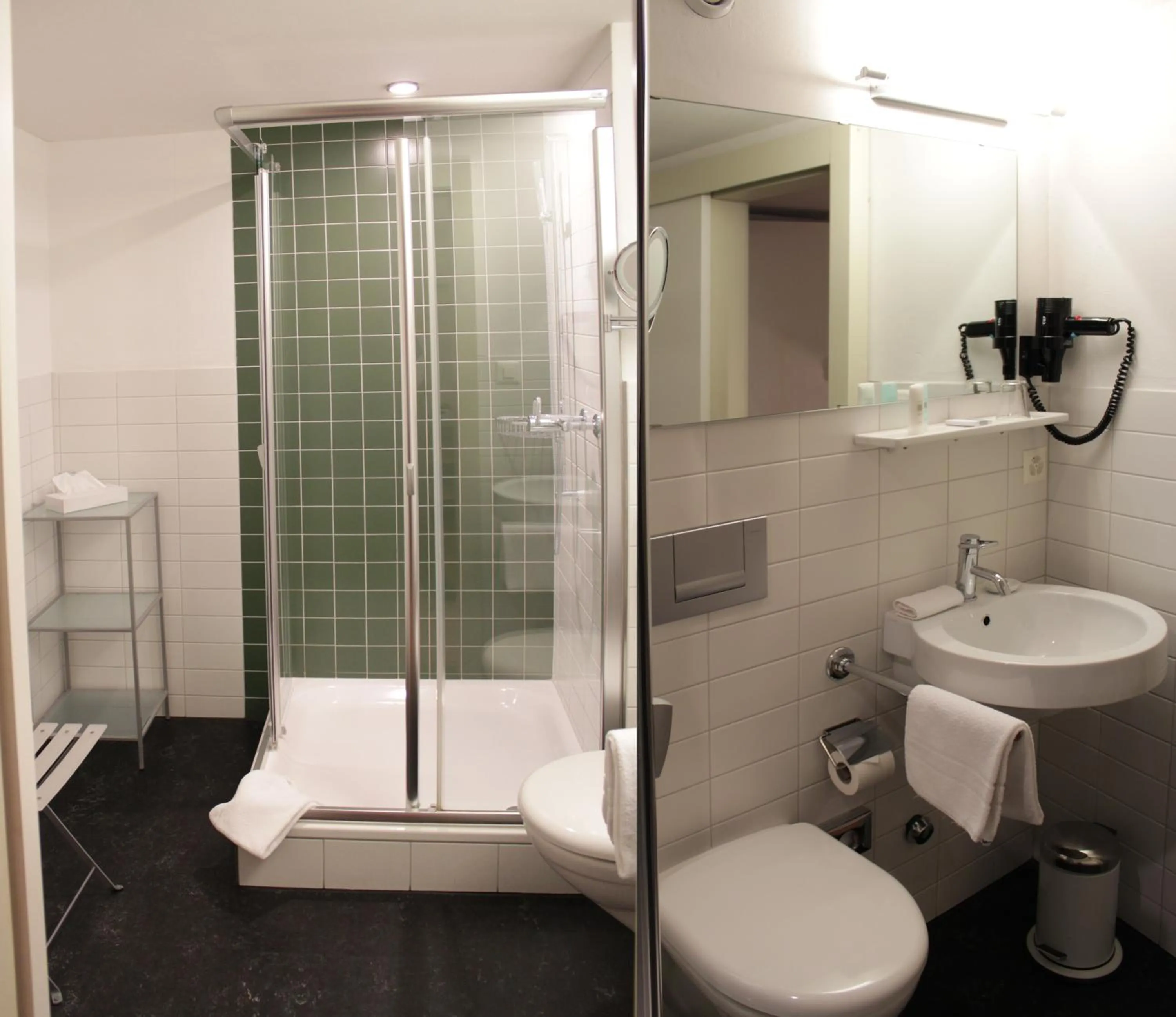 Bathroom in Hotel Le Lion - Self Check-in