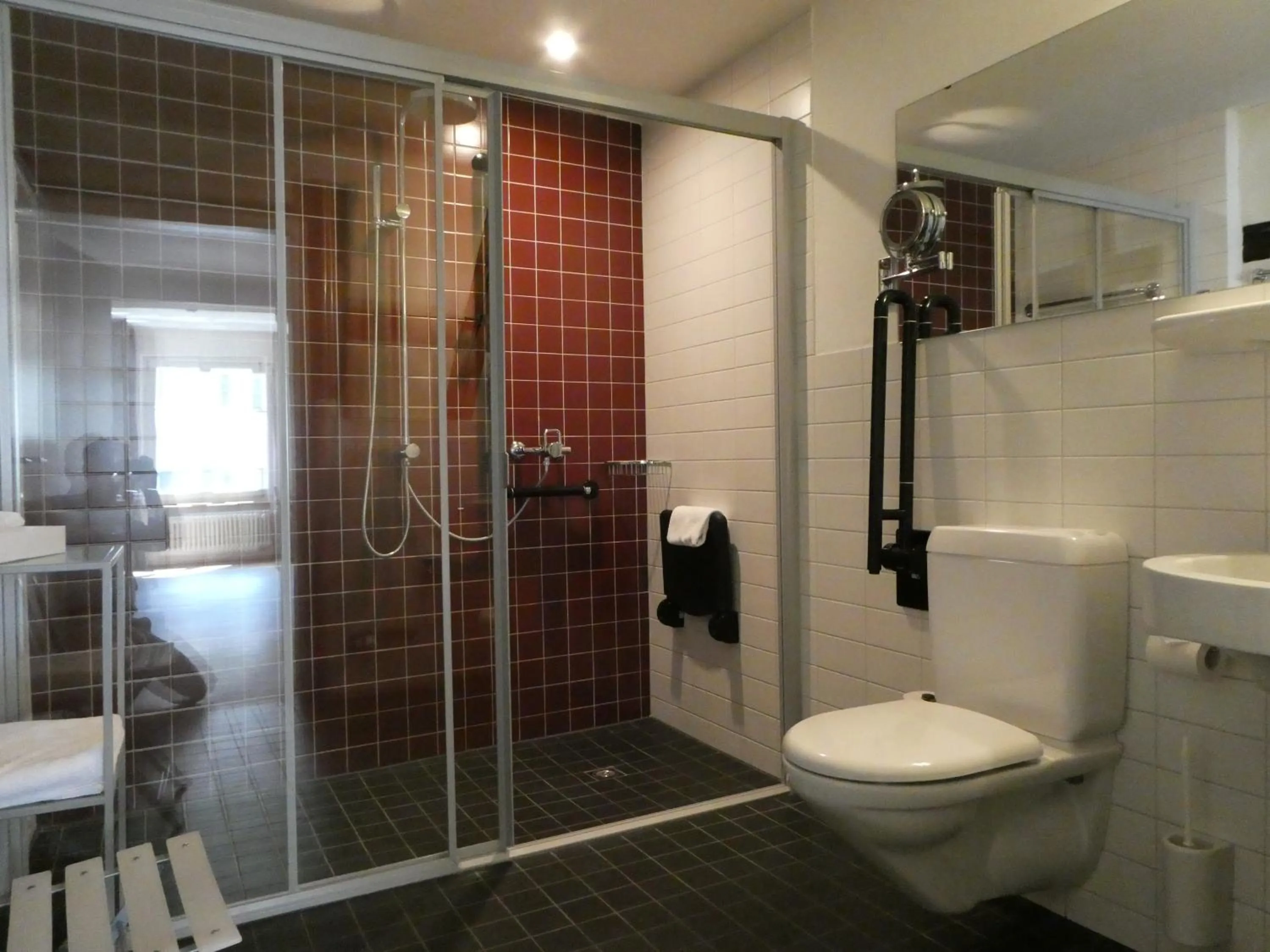 Hotel Le Lion - Self Check-in