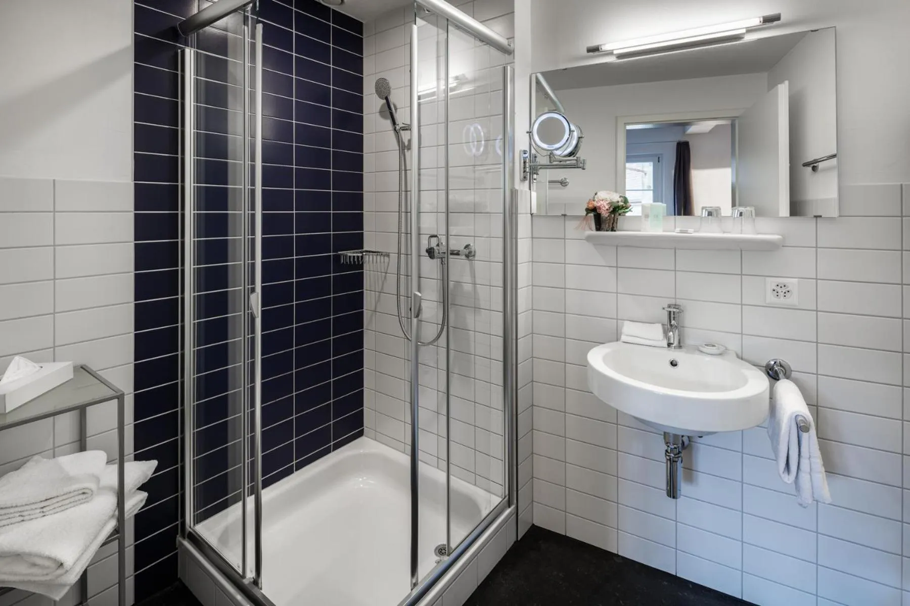 Bathroom in Hotel Le Lion - Self Check-in