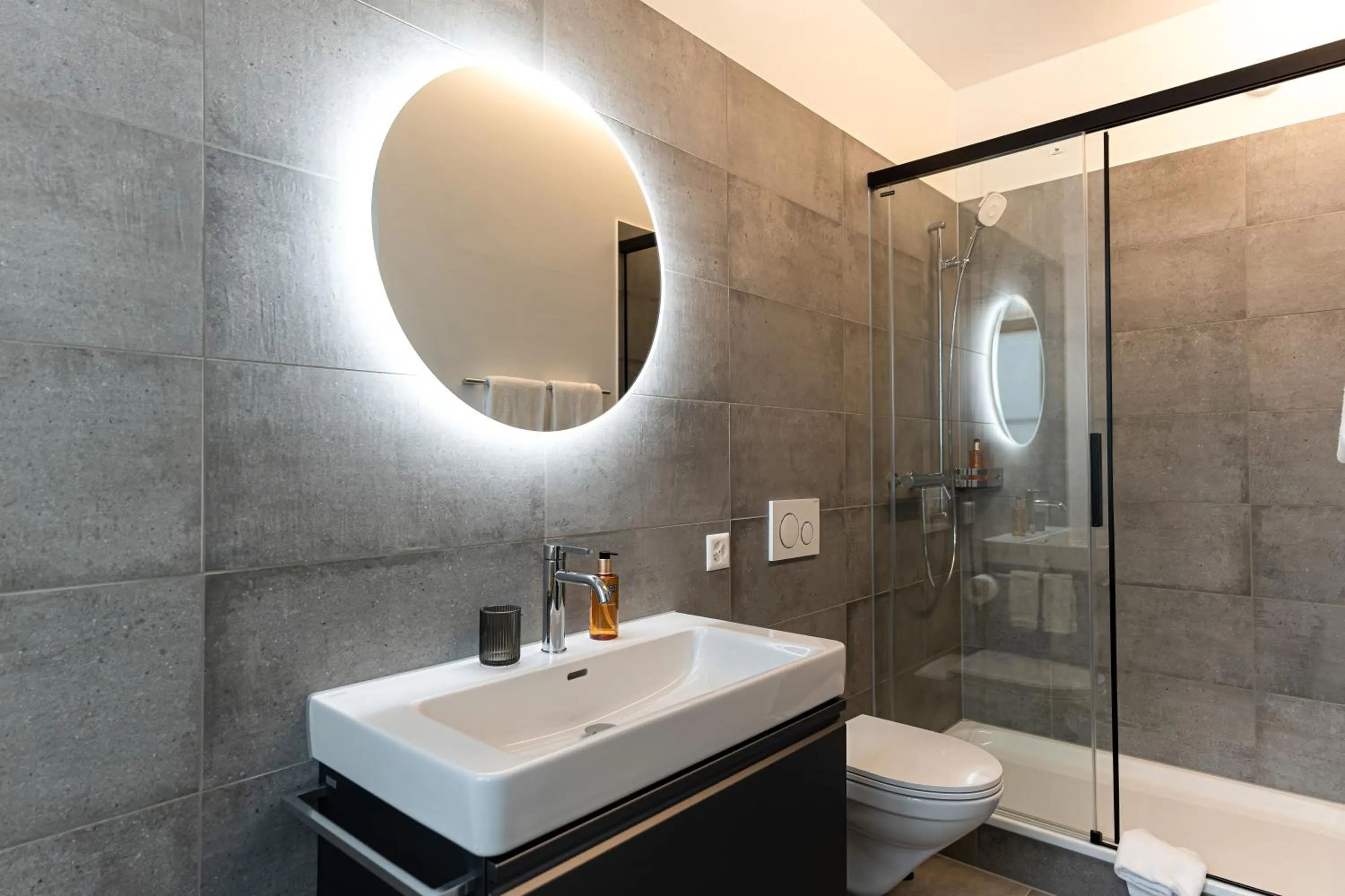 Hotel Le Lion - Self Check-in