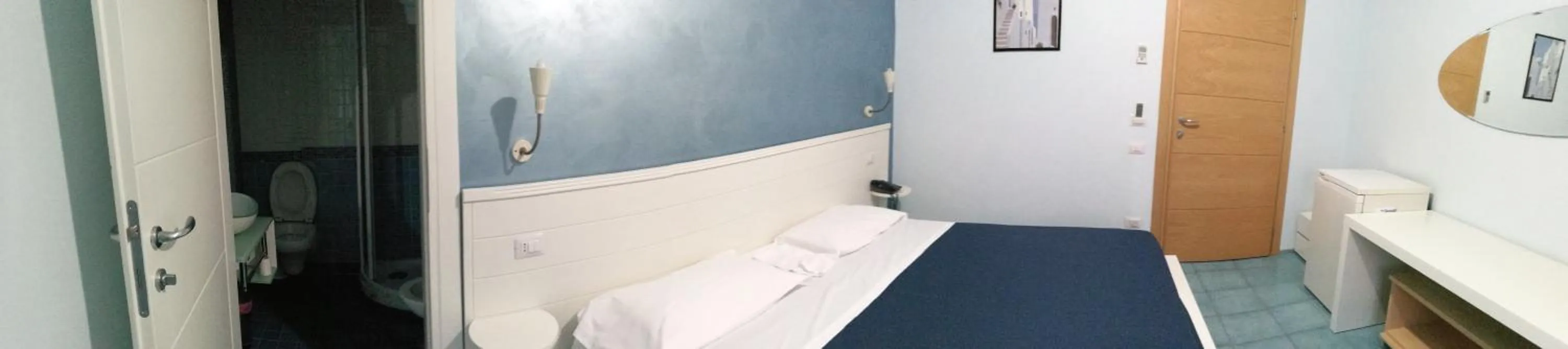 Bedroom, Bed in Rock Garden