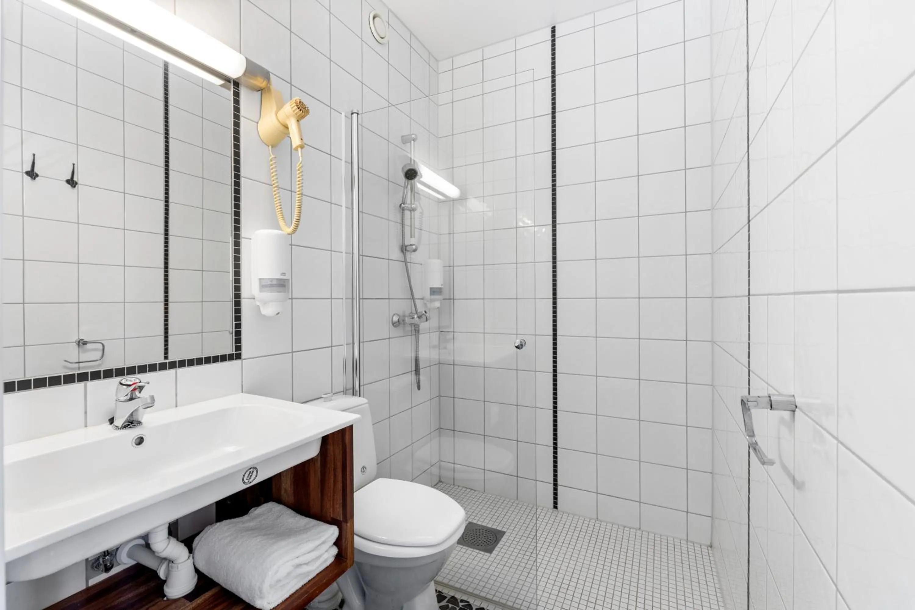 Bathroom in Lakselv Hotel