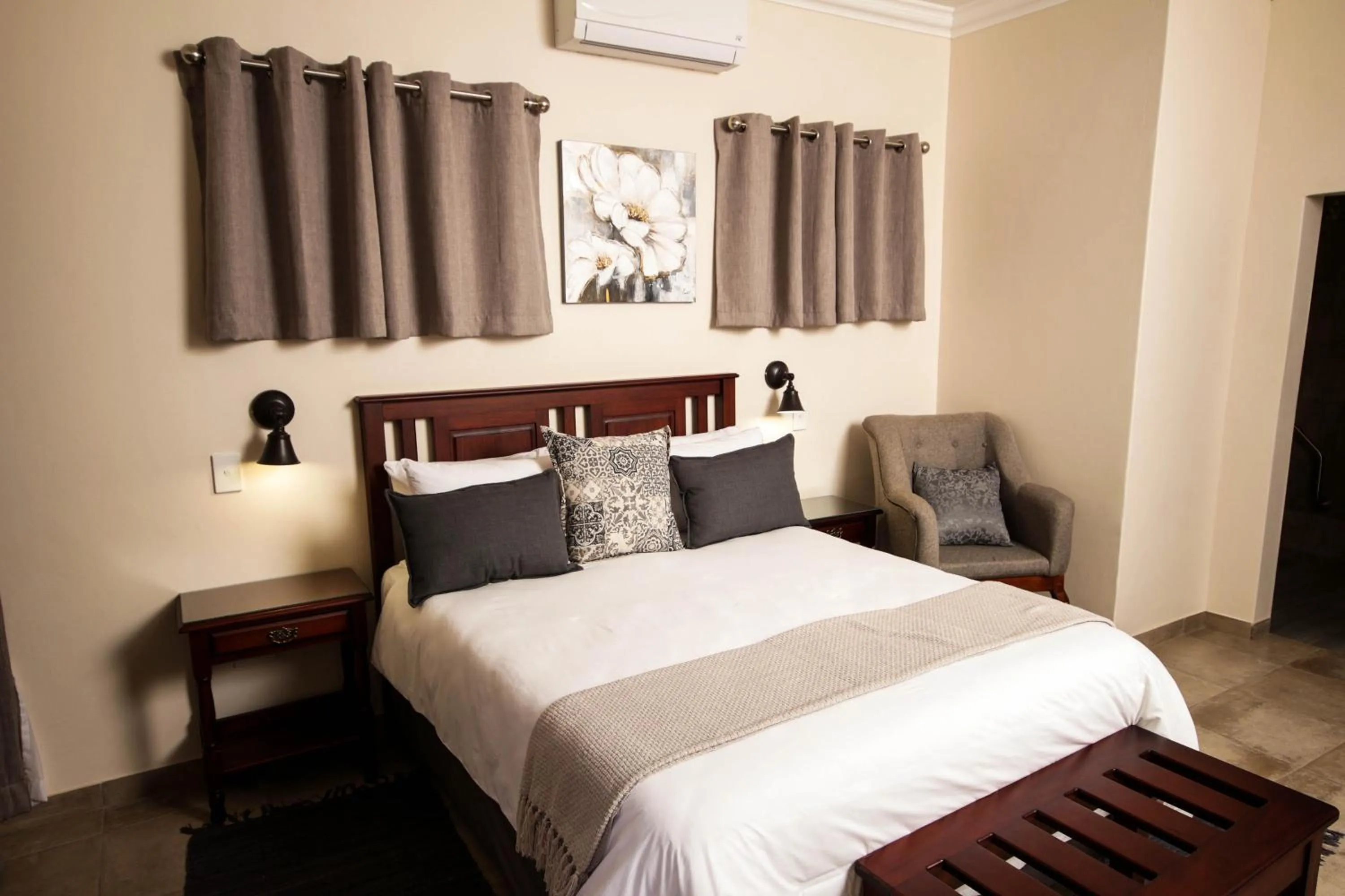 Bed in New Haven Guest House (Pty) Ltd
