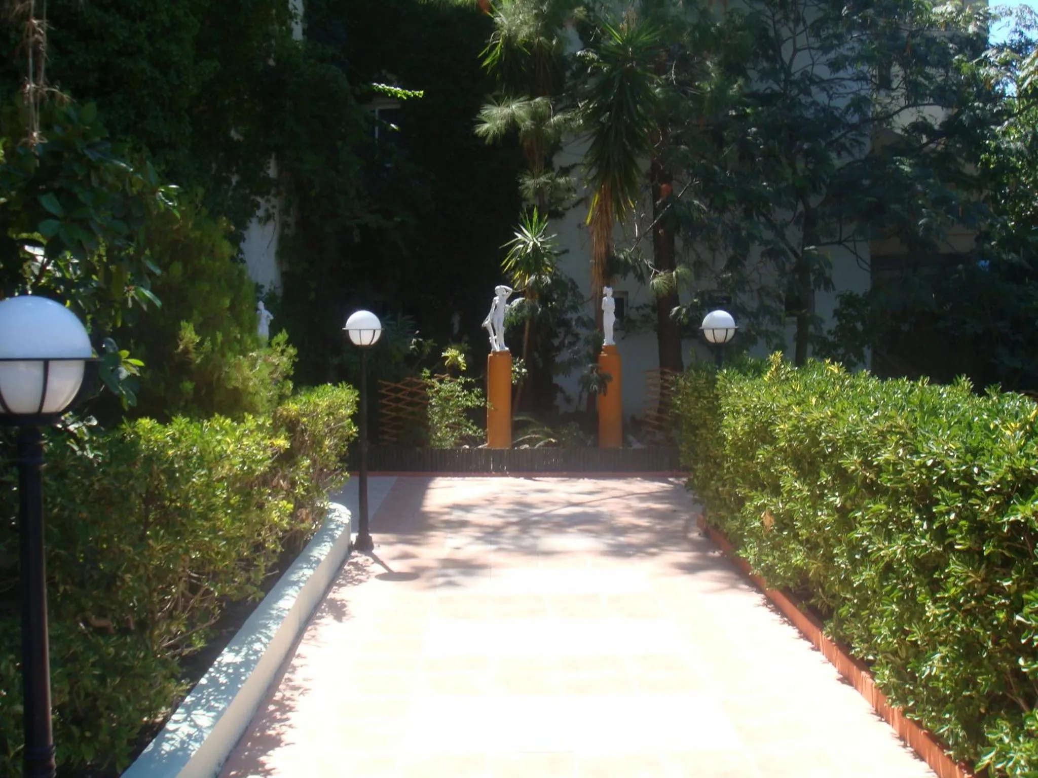 Facade/entrance in Achousa Hotel