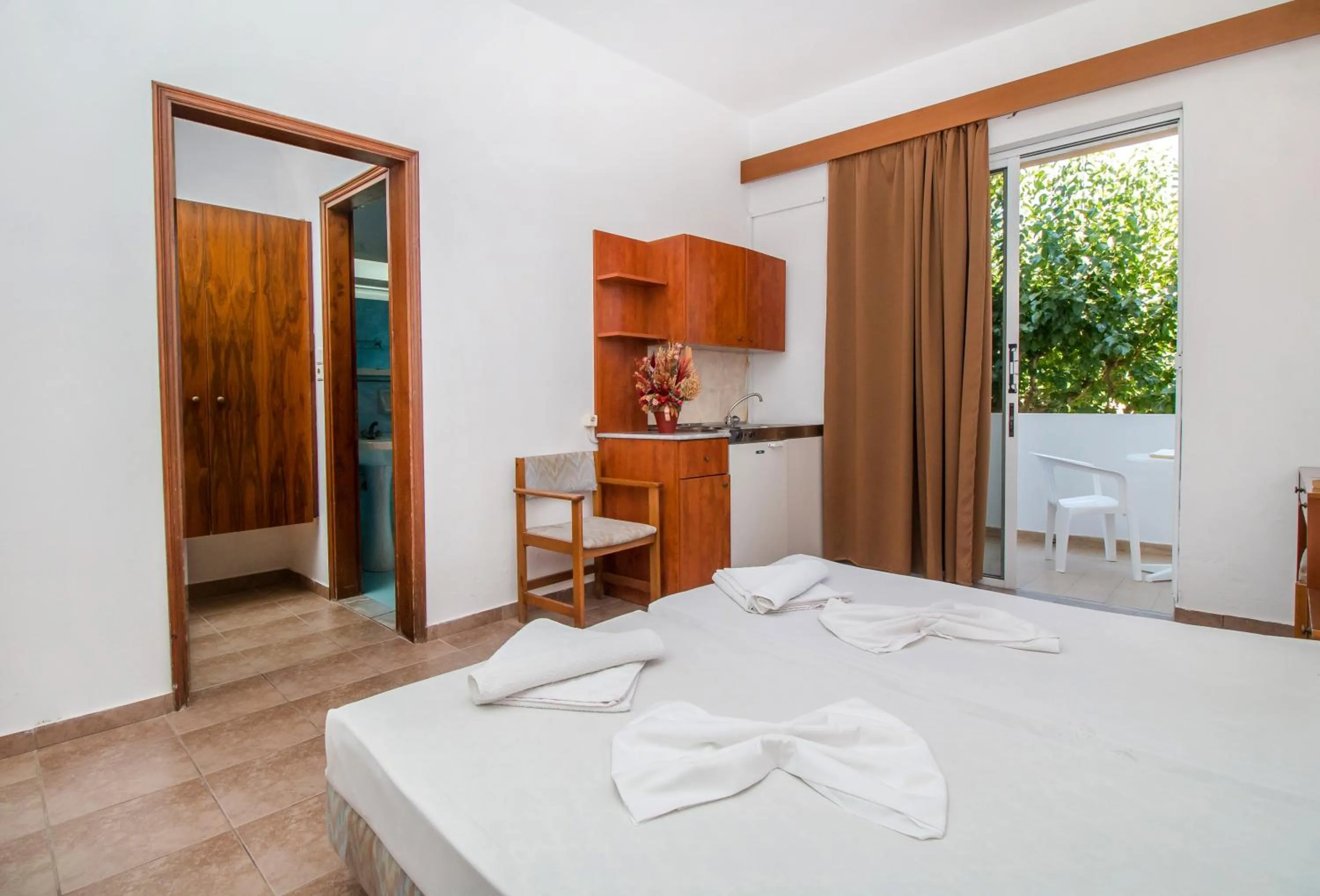 Kitchen or kitchenette in Achousa Hotel