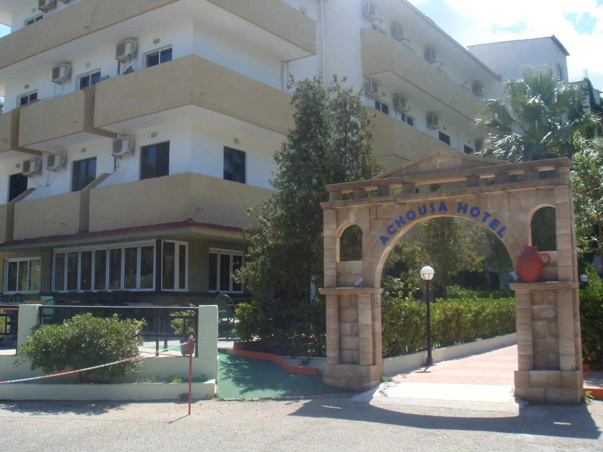 Facade/entrance in Achousa Hotel