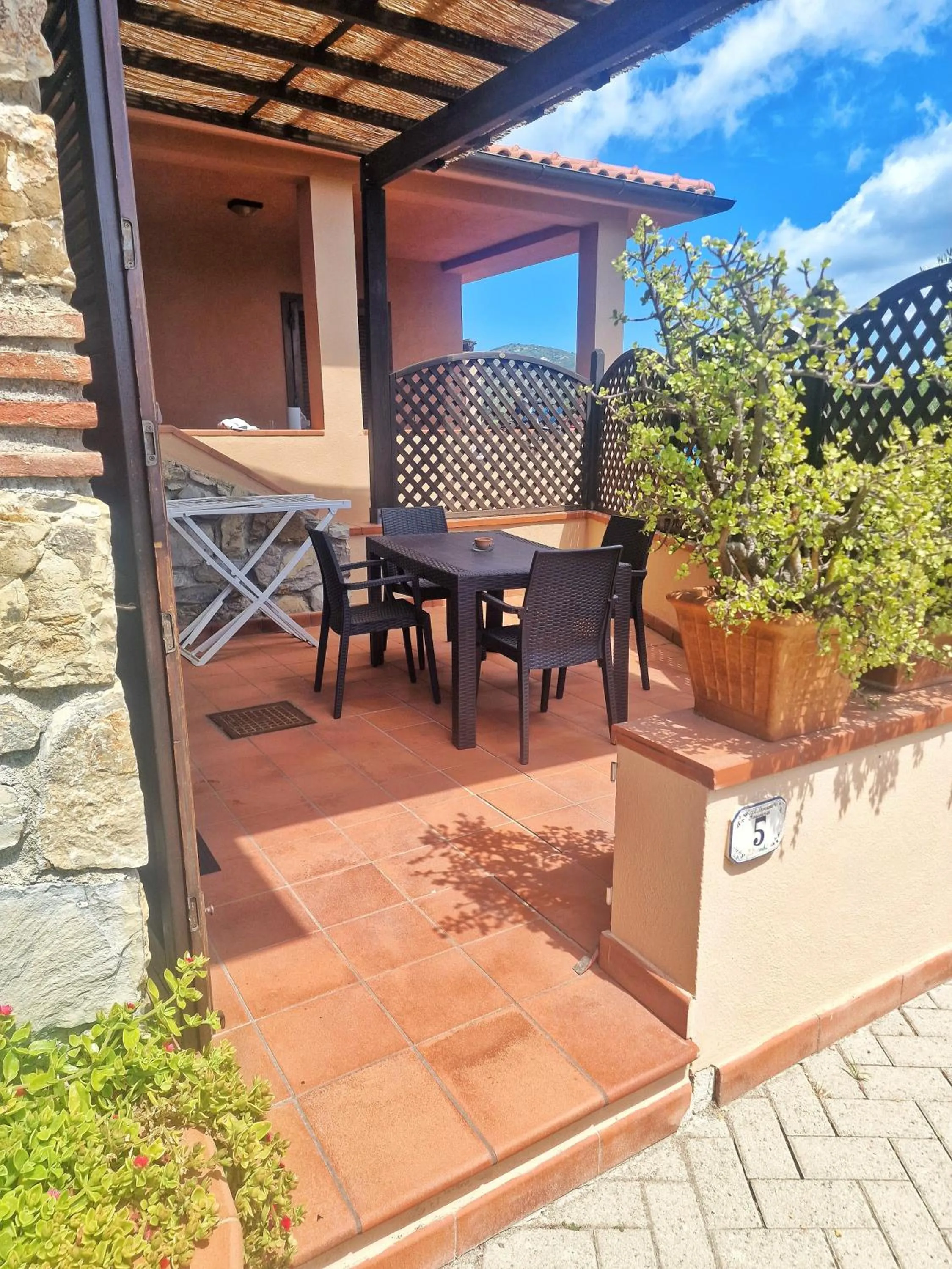 Balcony/Terrace in Al Barcoco