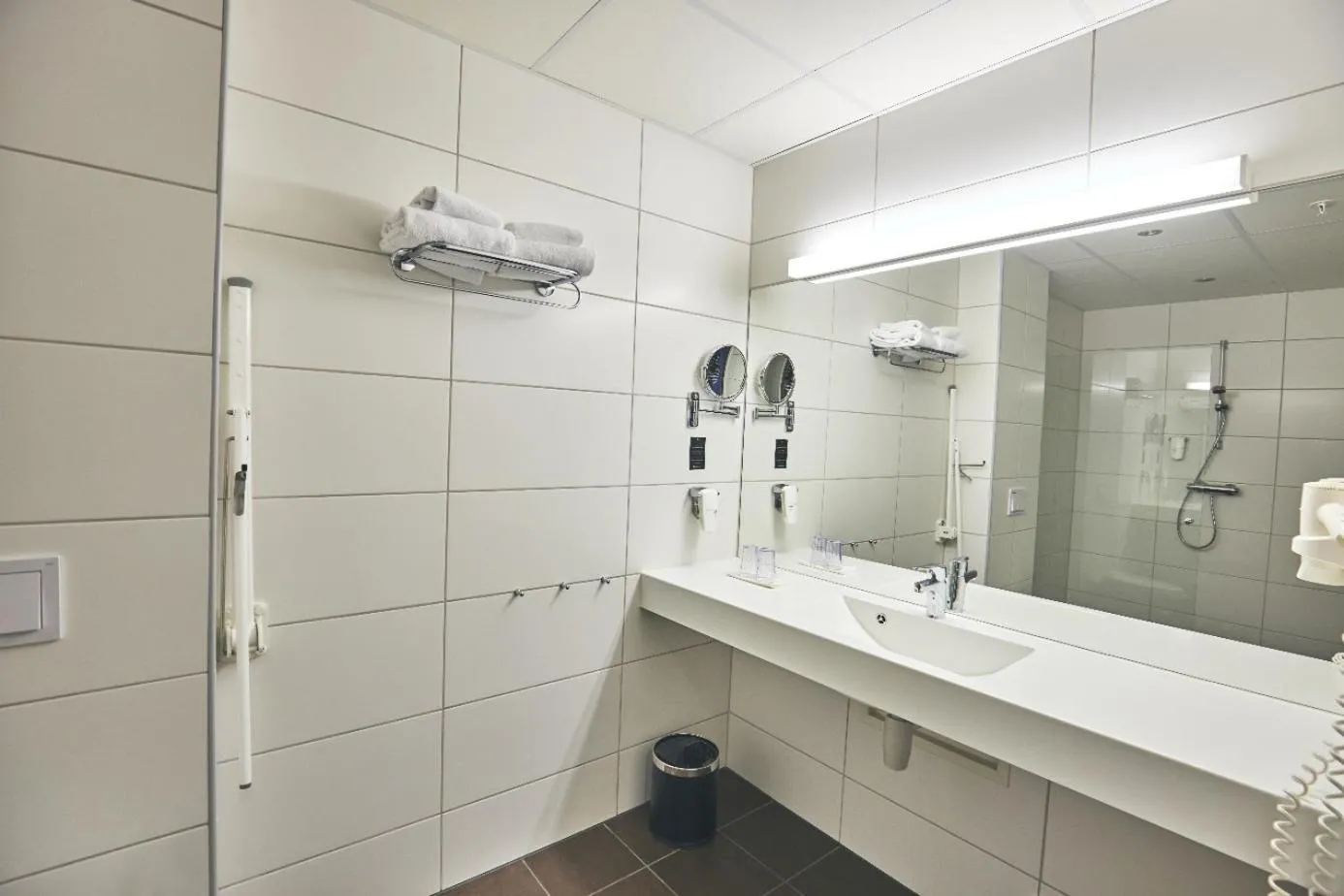 Bathroom in Hotel Frøya