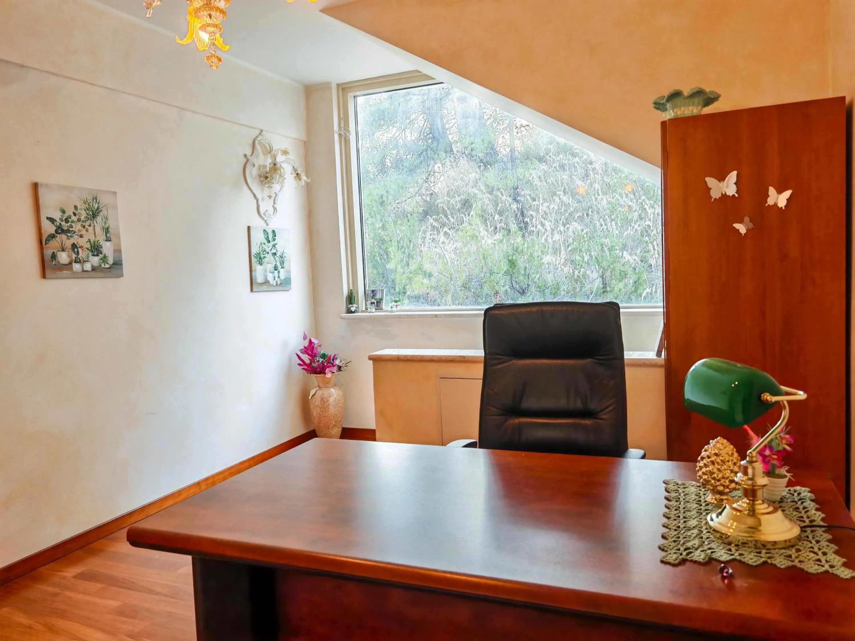 Seating area in Parco dei Gelsomini