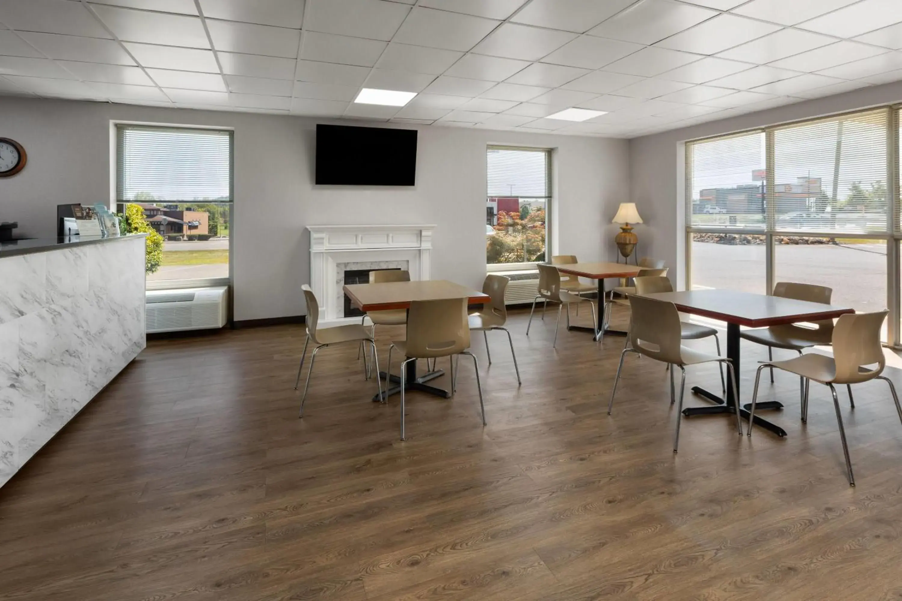 Lobby or reception in Days Inn by Wyndham Cambridge Lobby or reception in Days Inn by Wyndham Cambridge