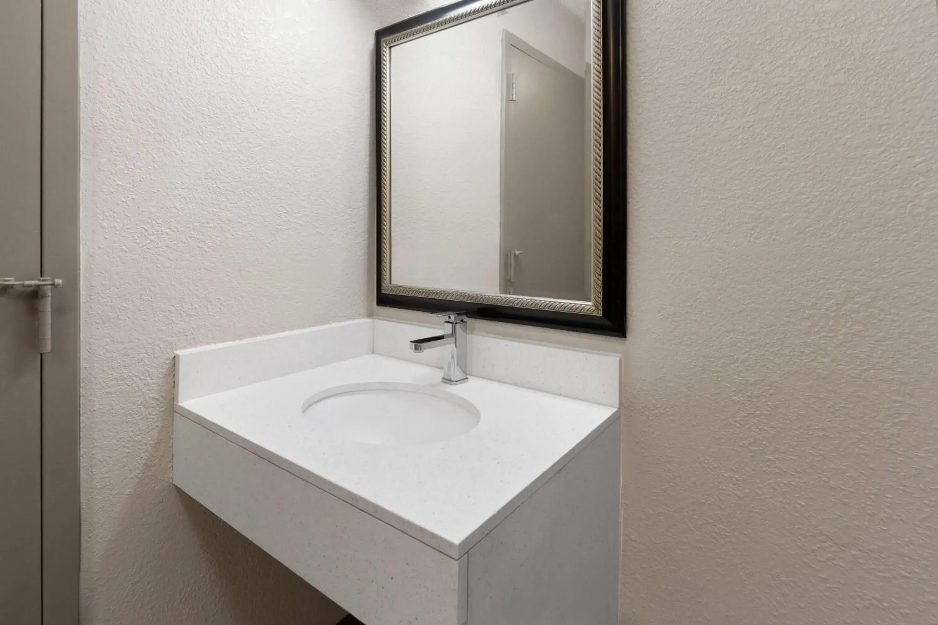 Bathroom in Days Inn by Wyndham Cambridge Bathroom in Days Inn by Wyndham Cambridge