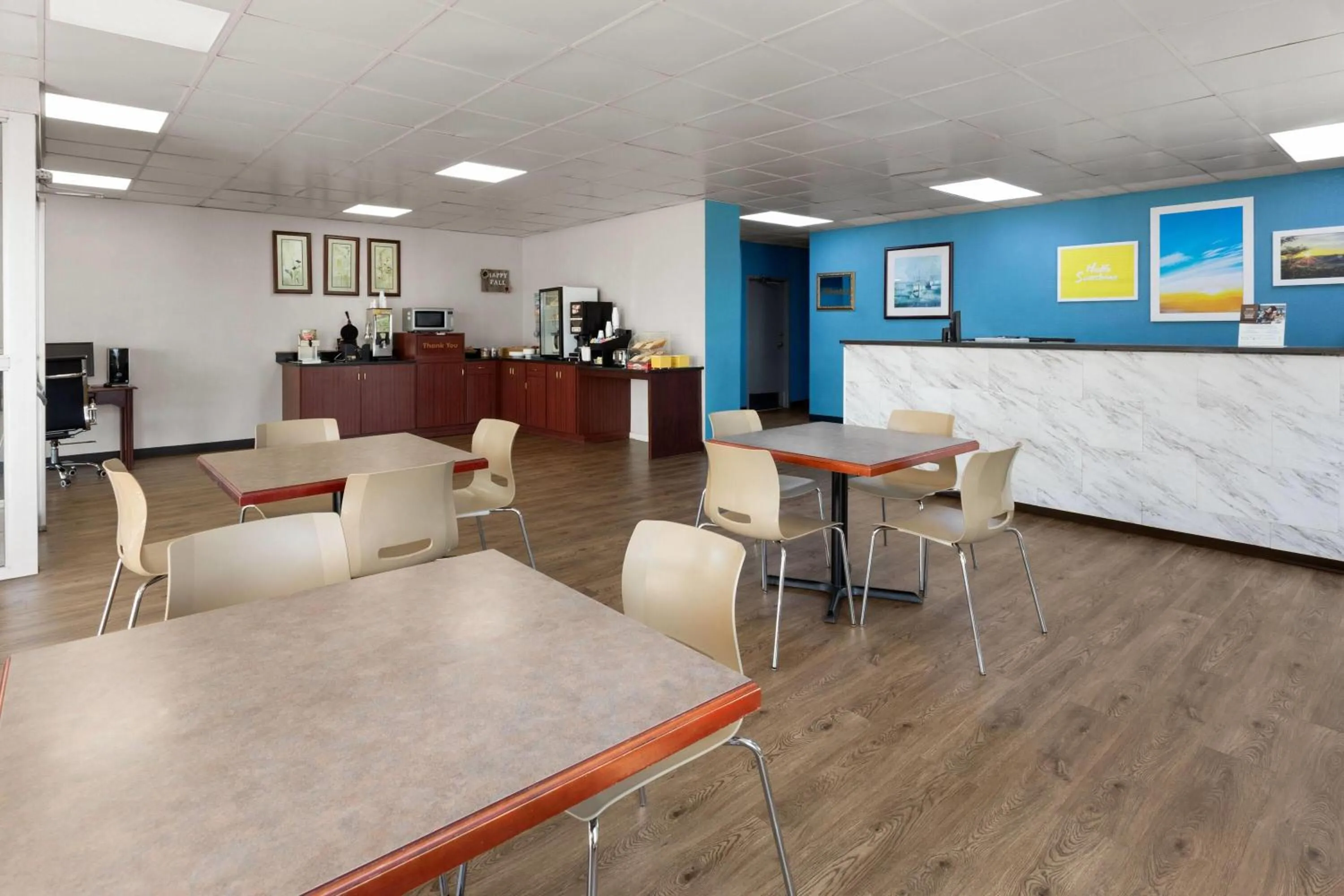 Breakfast in Days Inn by Wyndham Cambridge