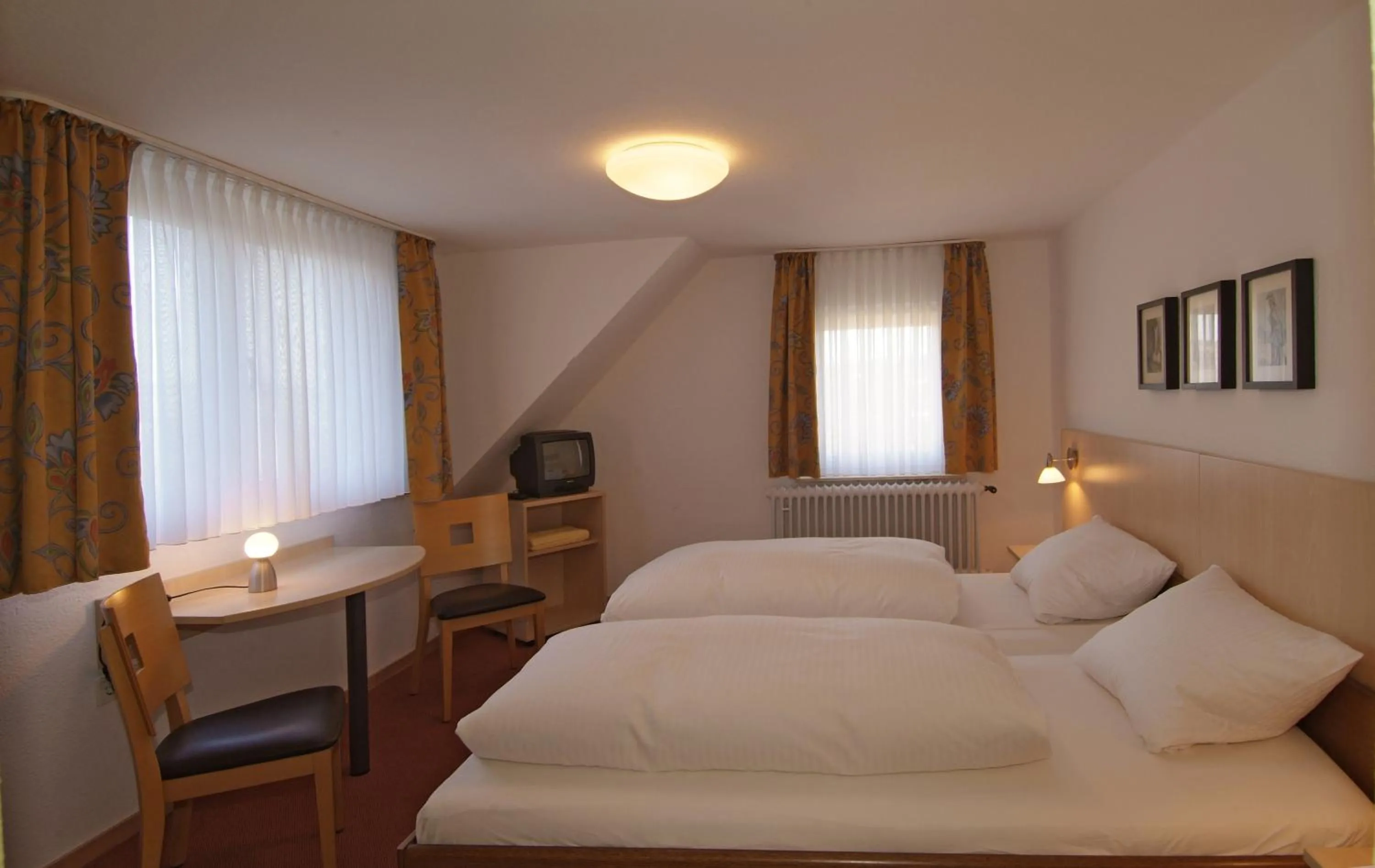 Standard Double Room in Hotel Haus am Berg