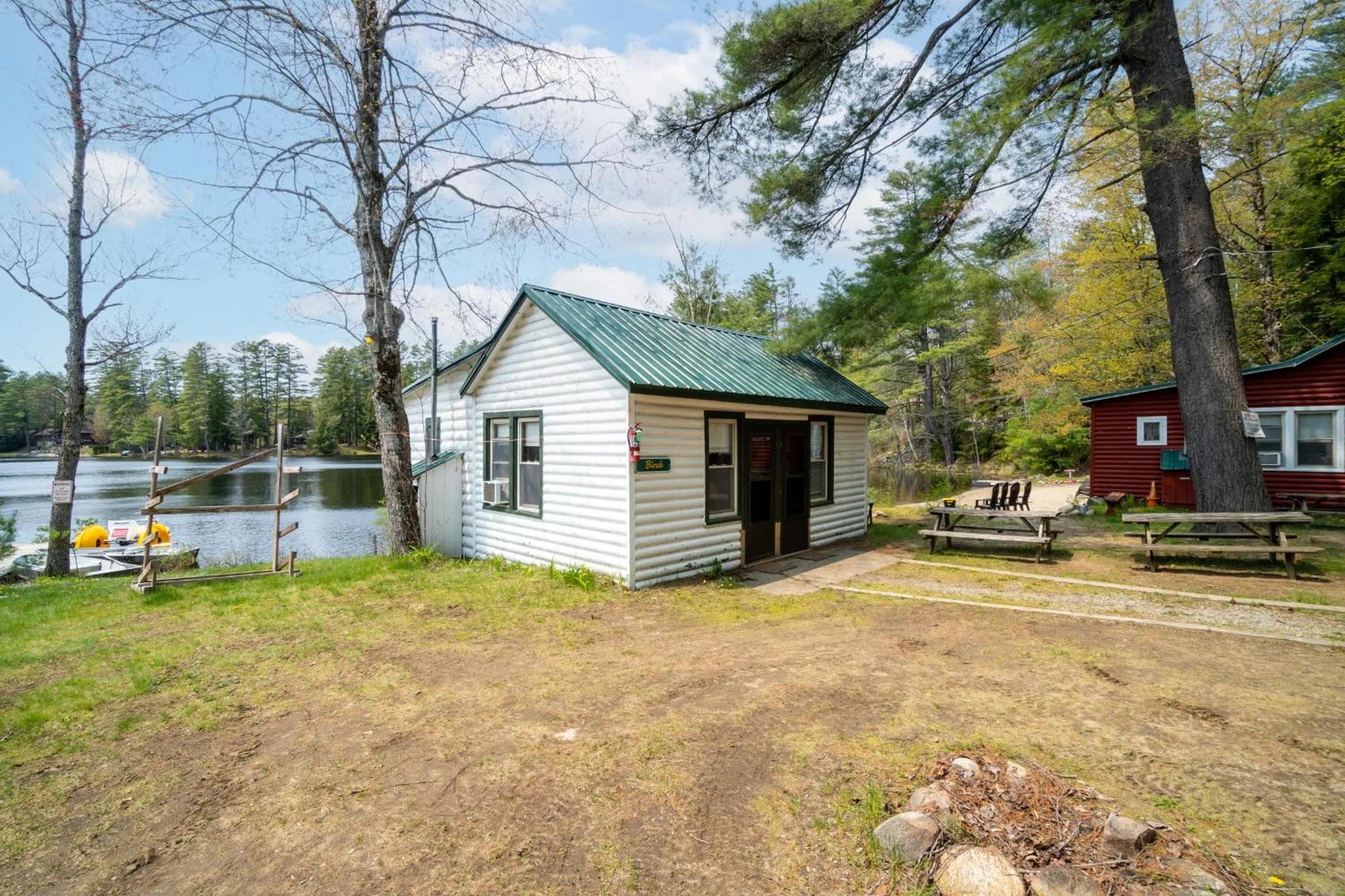 Hide-A-Way Waterfront Cottages
