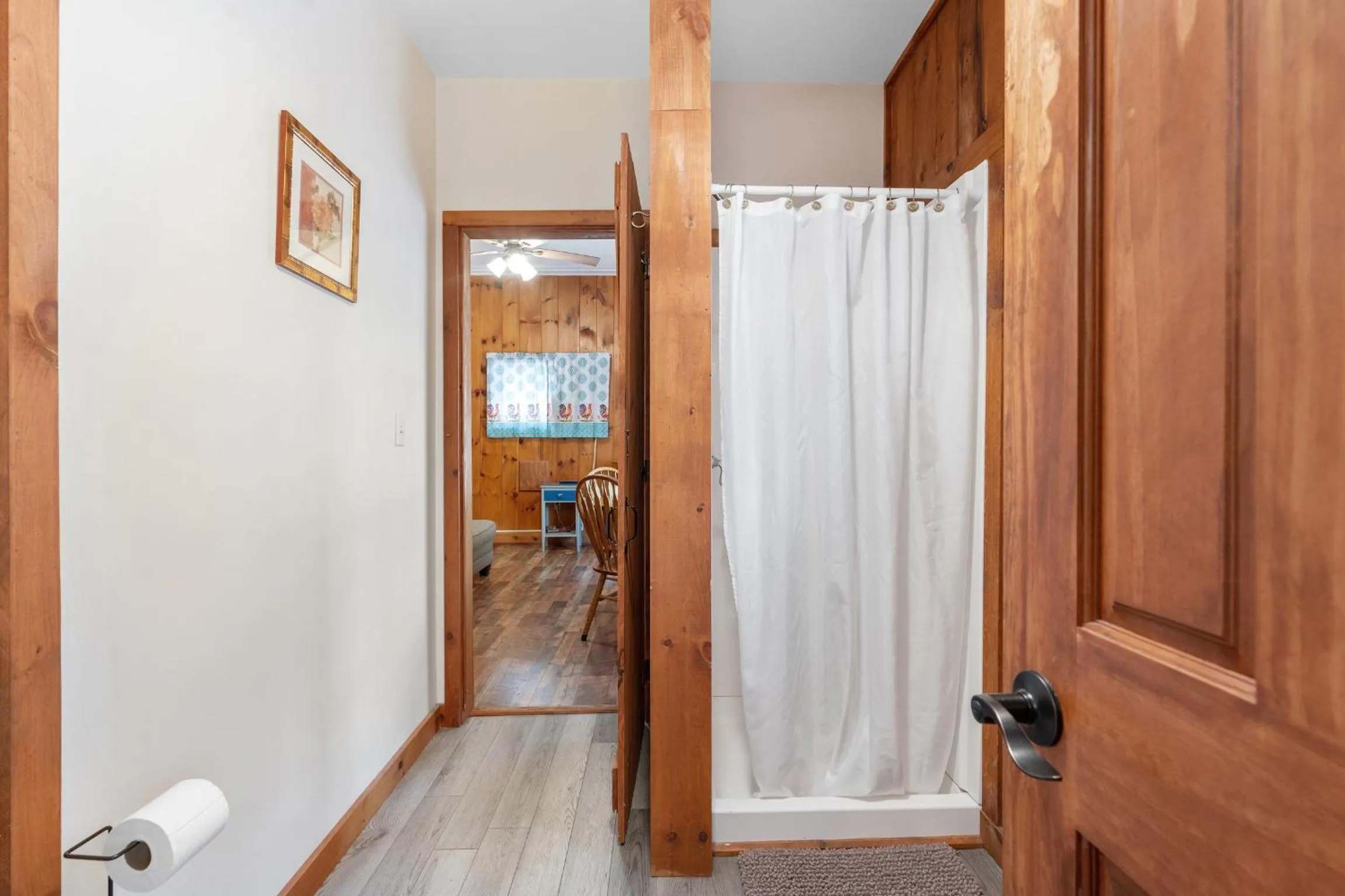 Hide-A-Way Waterfront Cottages