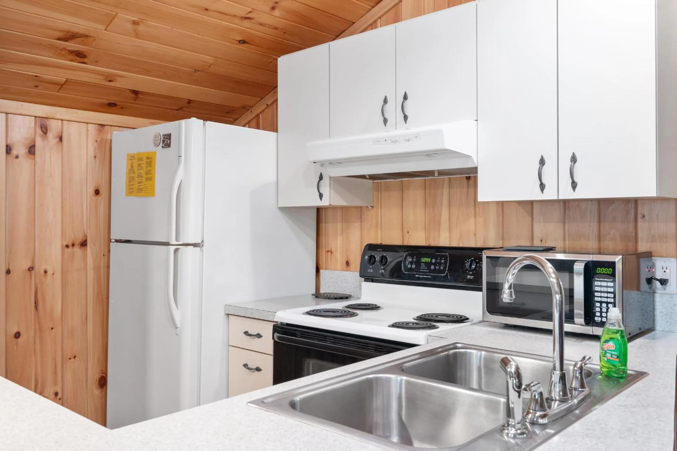 Hide-A-Way Waterfront Cottages