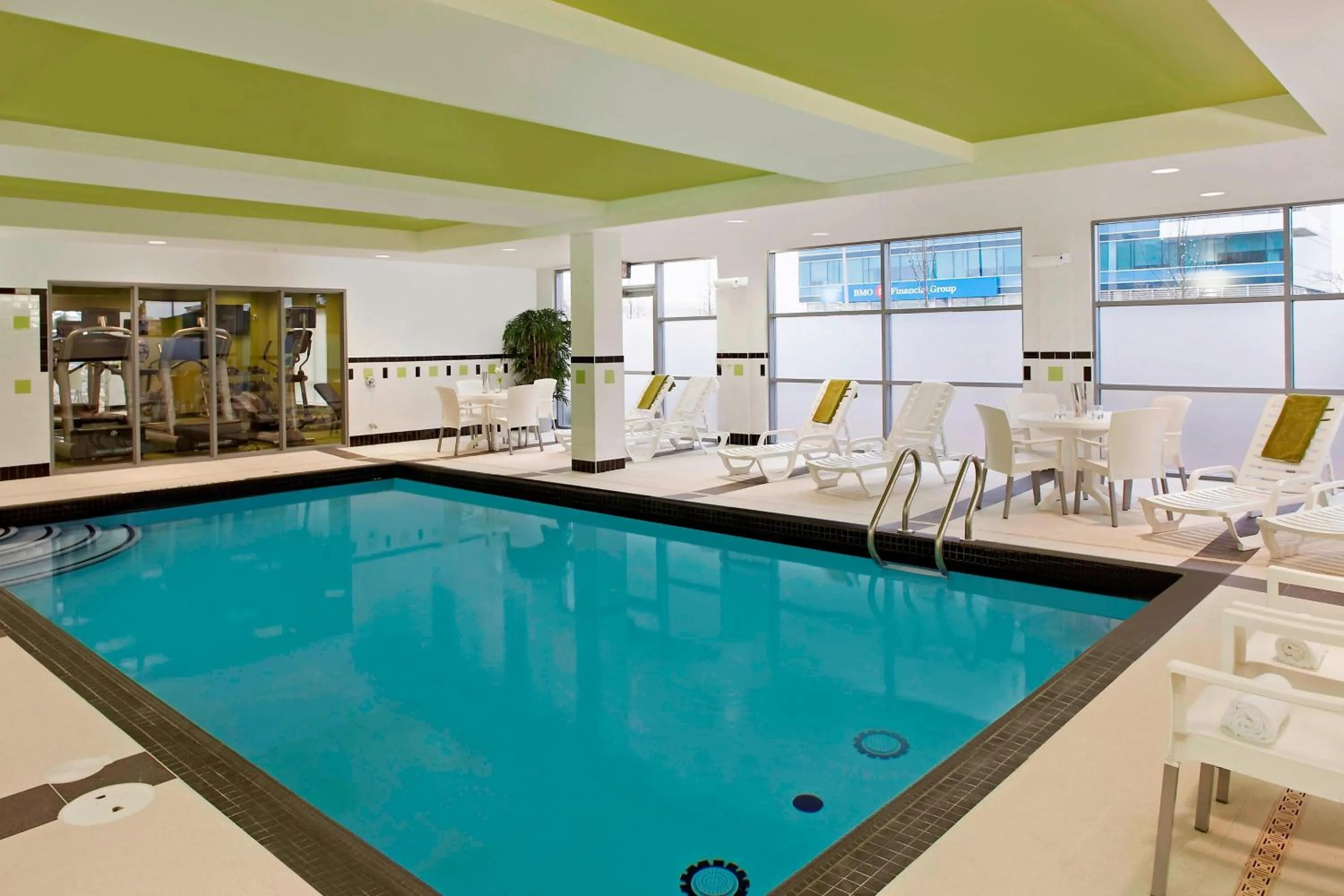 Swimming pool in Fairfield Inn & Suites by Marriott Toronto Mississauga