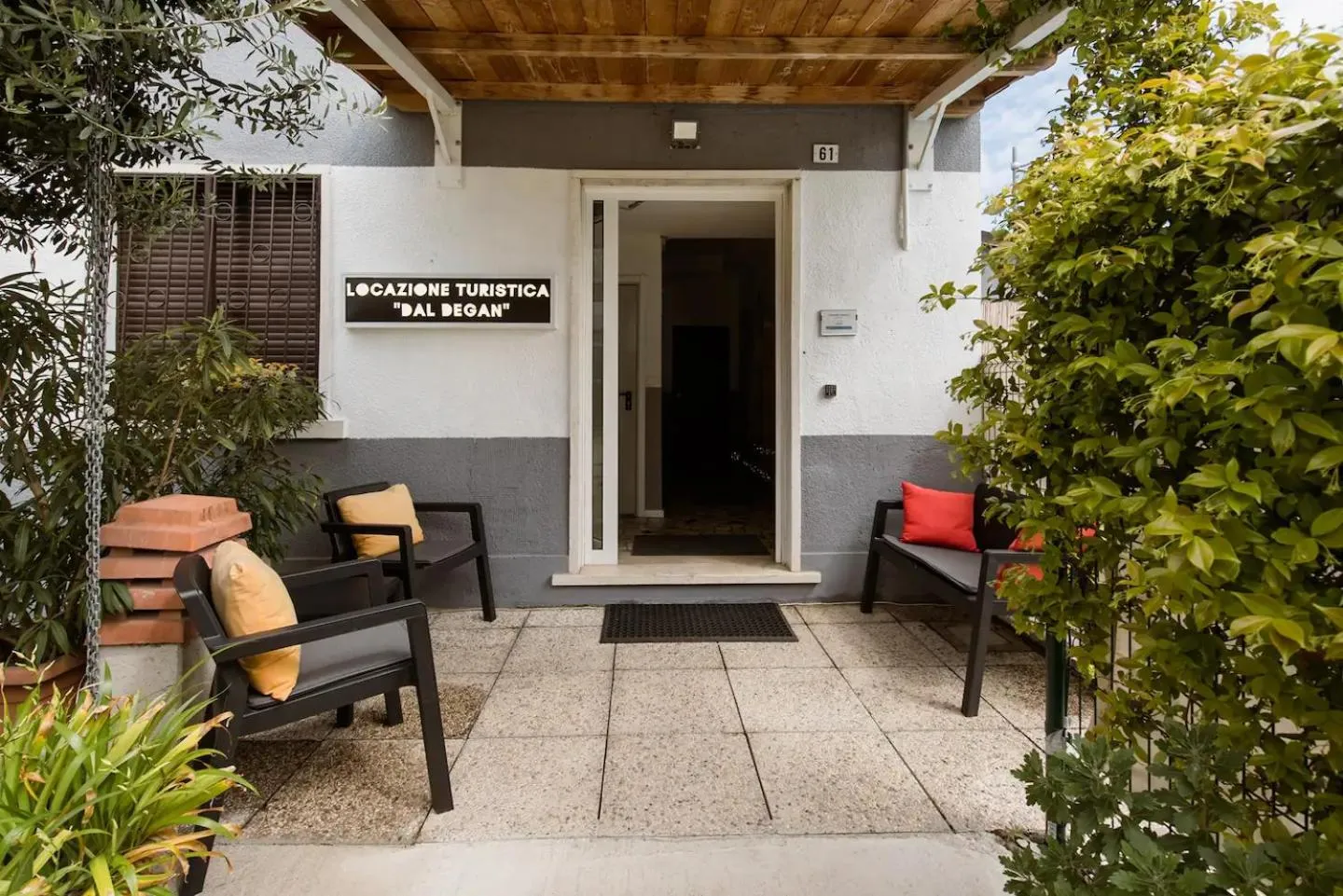Facade/entrance in Locazione Turistica Dal Degan