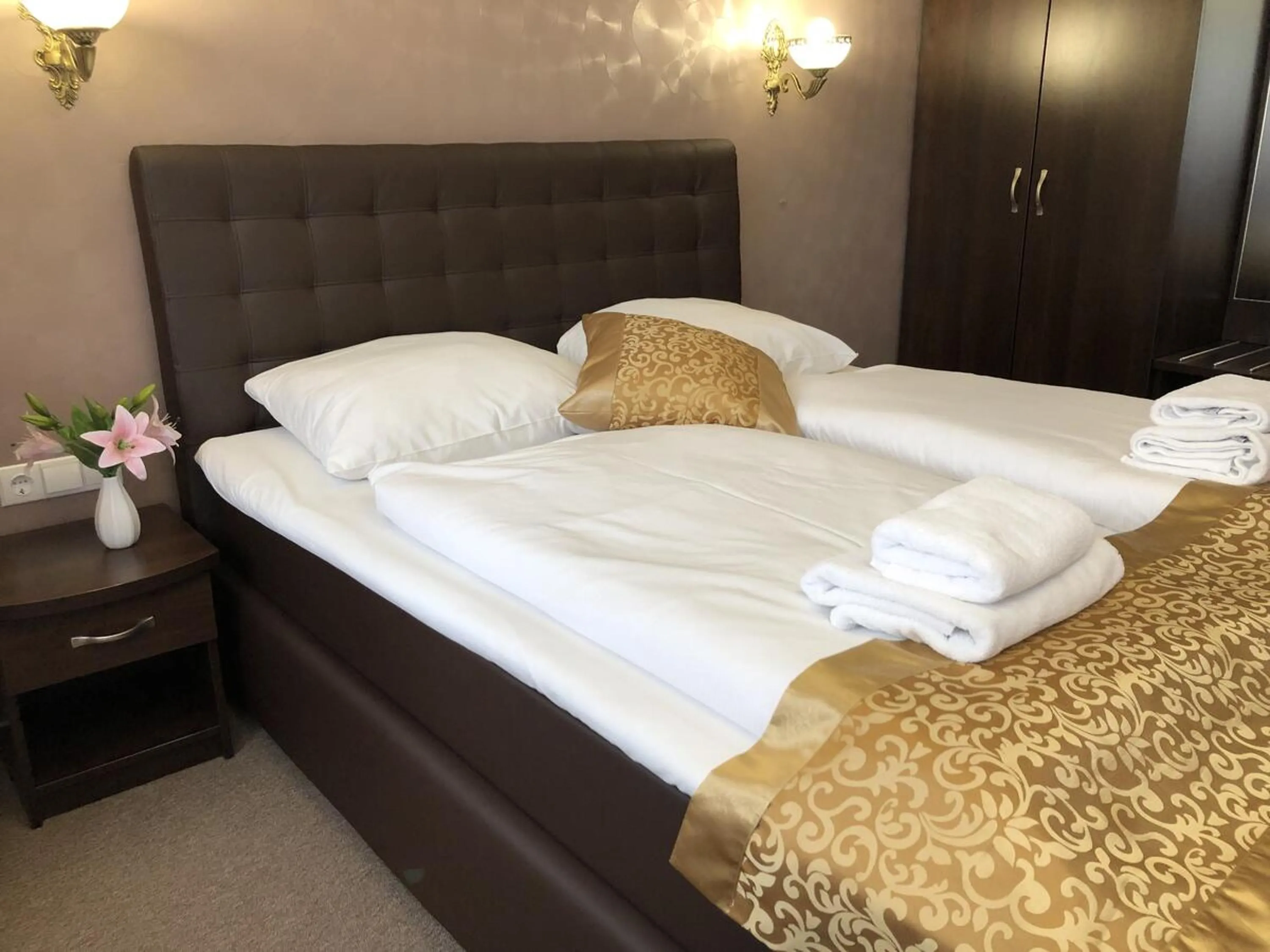 Bed in Atlas Berlin Hotel