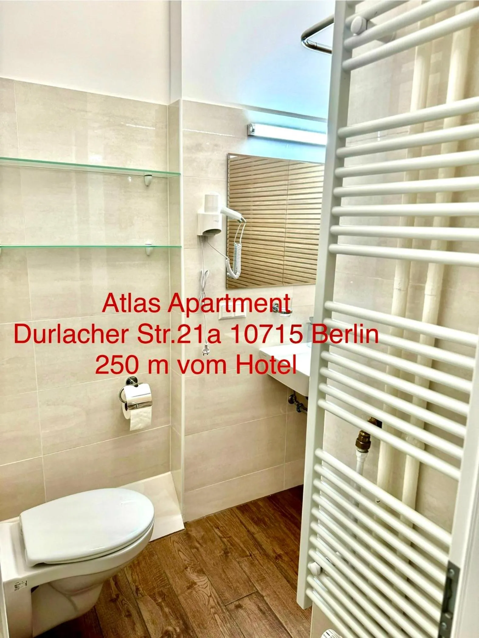 Bathroom in Atlas Berlin Hotel