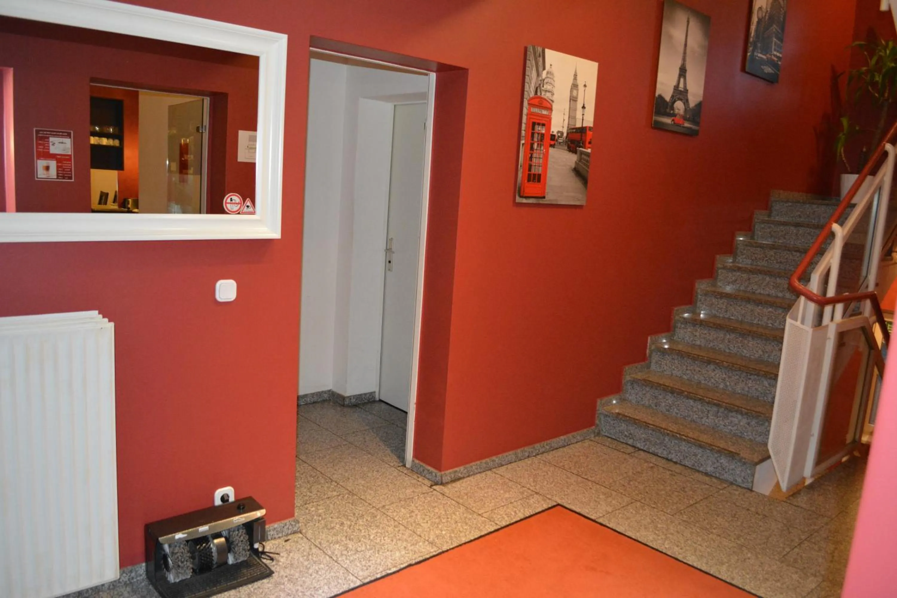 Facade/entrance in Atlas Berlin Hotel