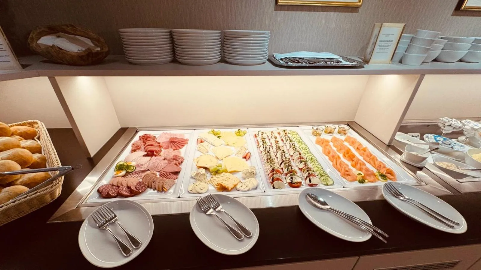 Buffet breakfast in Grünes Tor