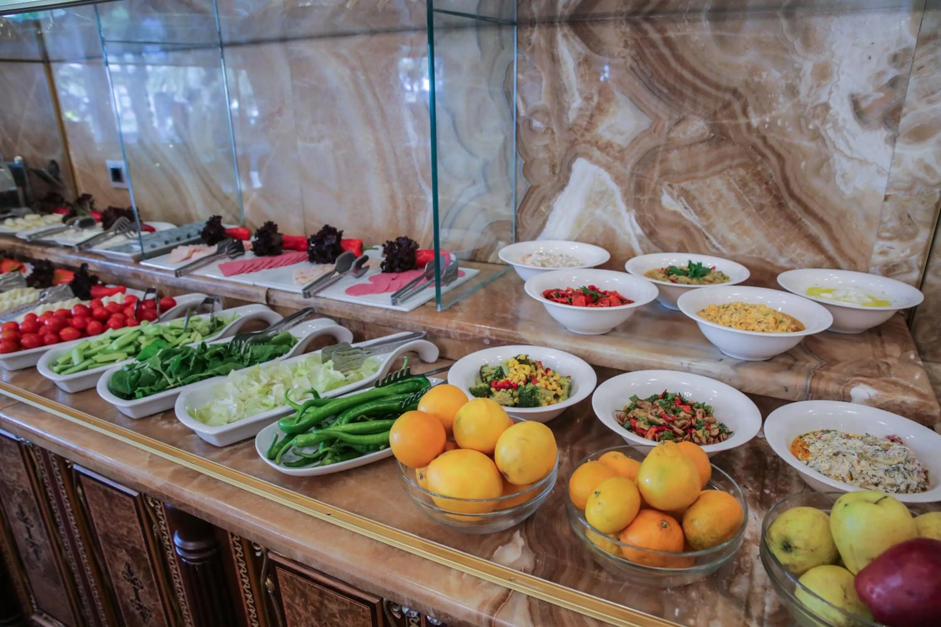 Food and drinks in Ottoman's Life Hotel S Class