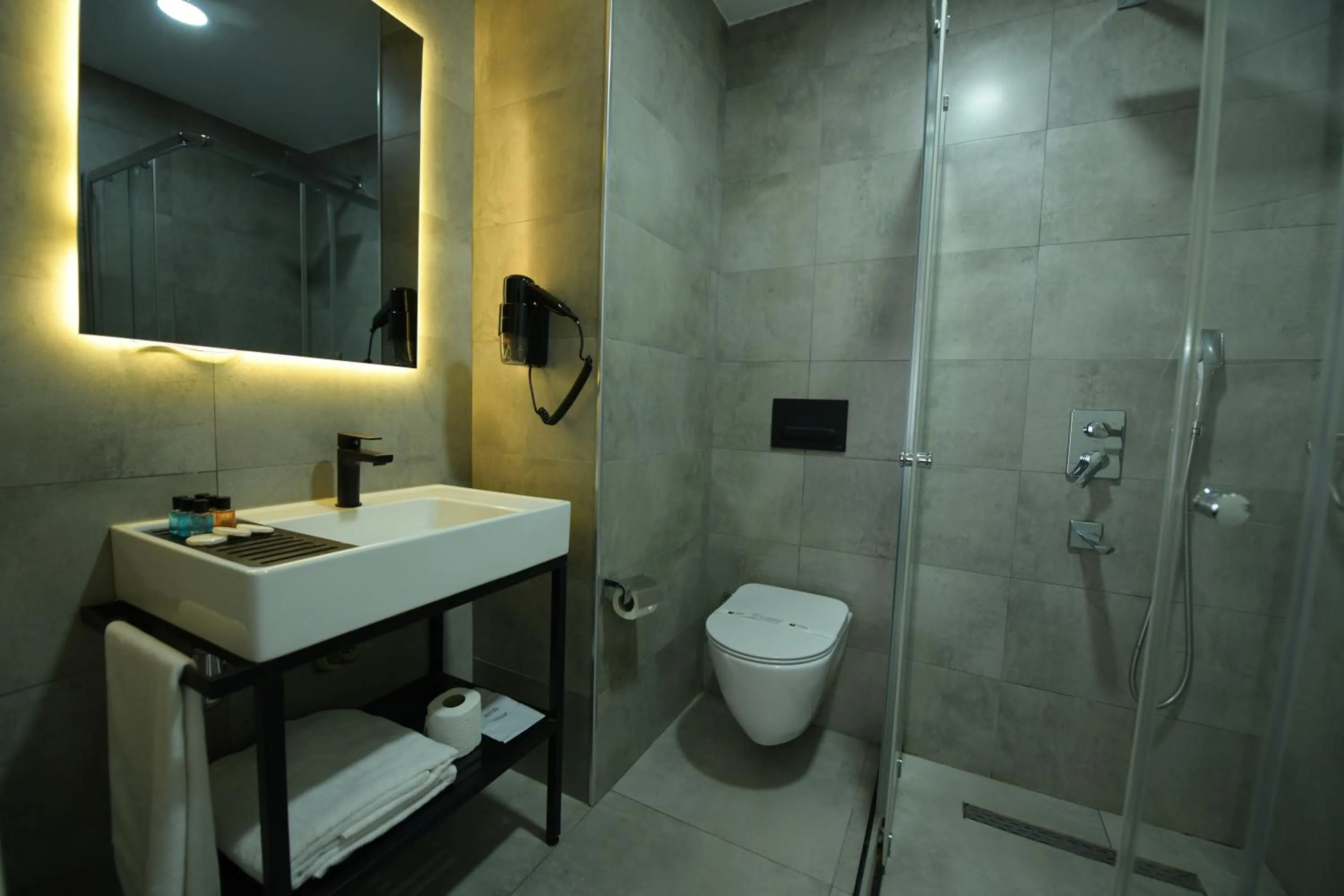 Shower in Sera Nature Hotel & Spa