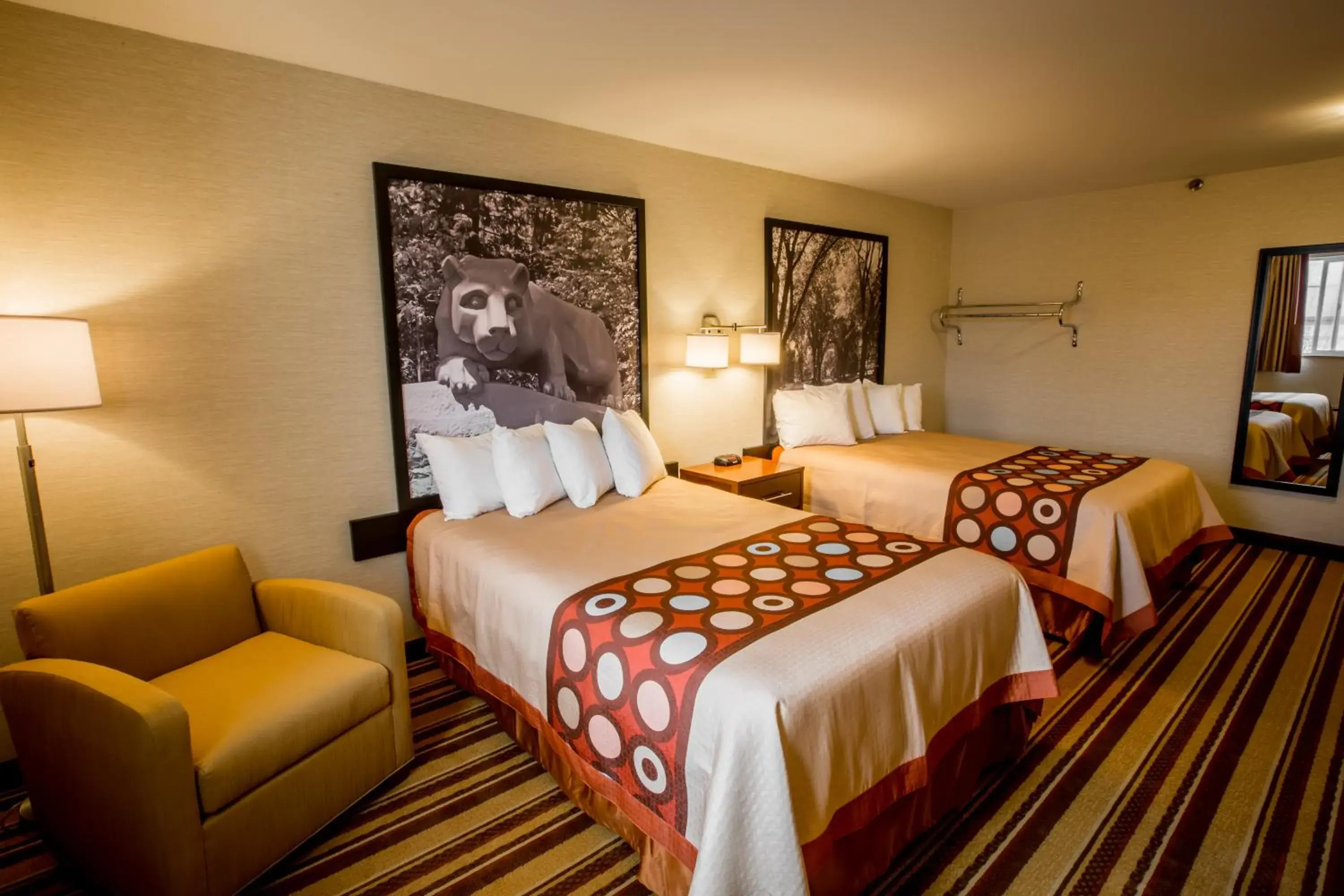 Double Room with Two Double Beds - Non-Smoking in Super 8 by Wyndham State College Double Room with Two Double Beds - Non-Smoking in Super 8 by Wyndham State College