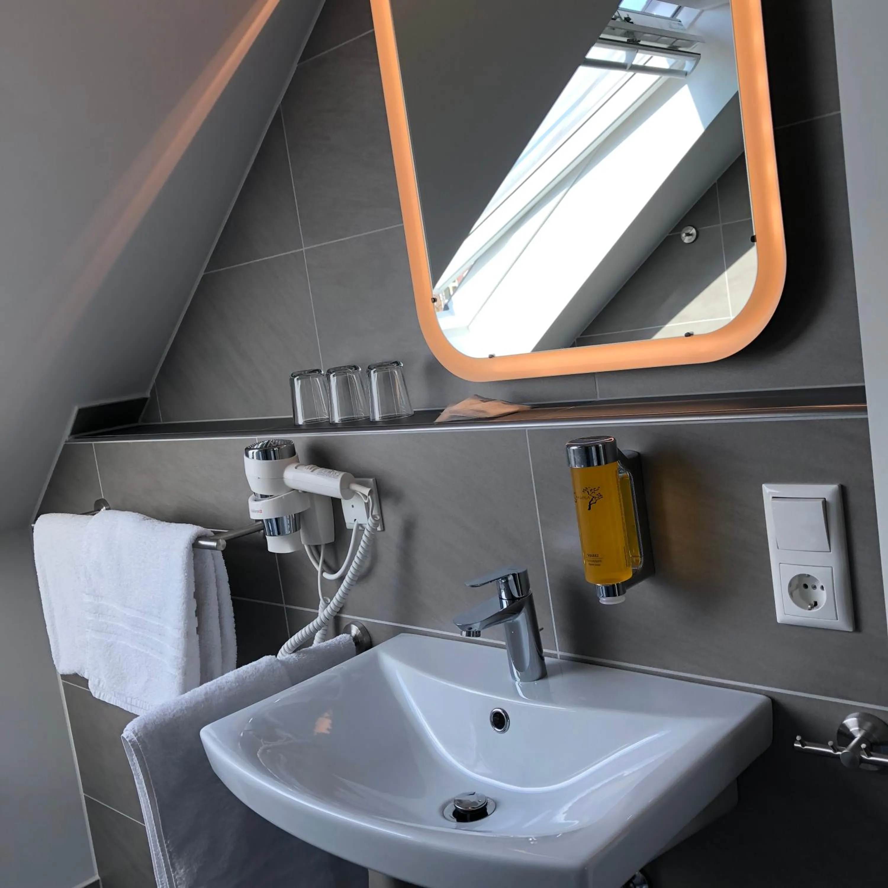 Hotel Select Suites & Aparts