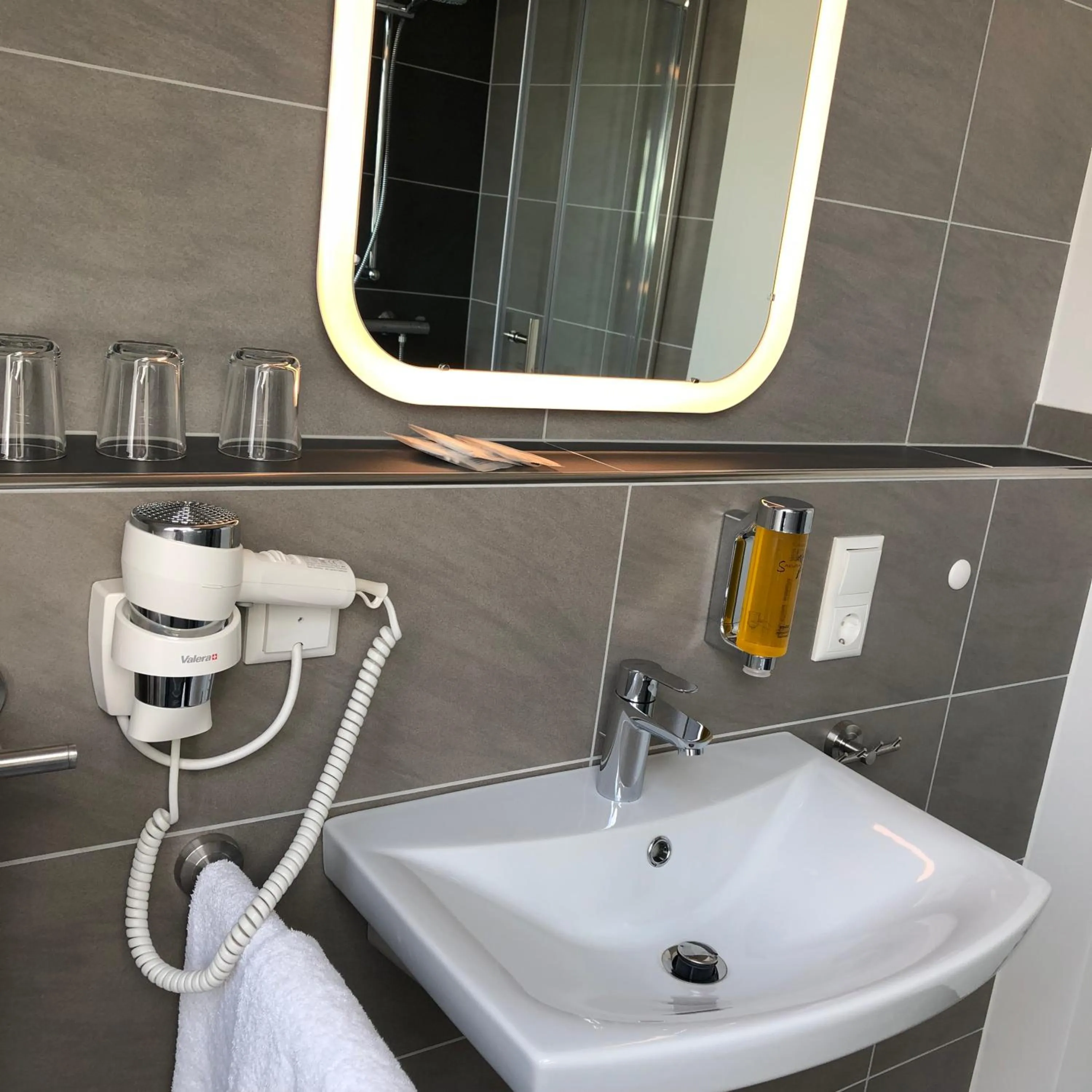 Hotel Select Suites & Aparts