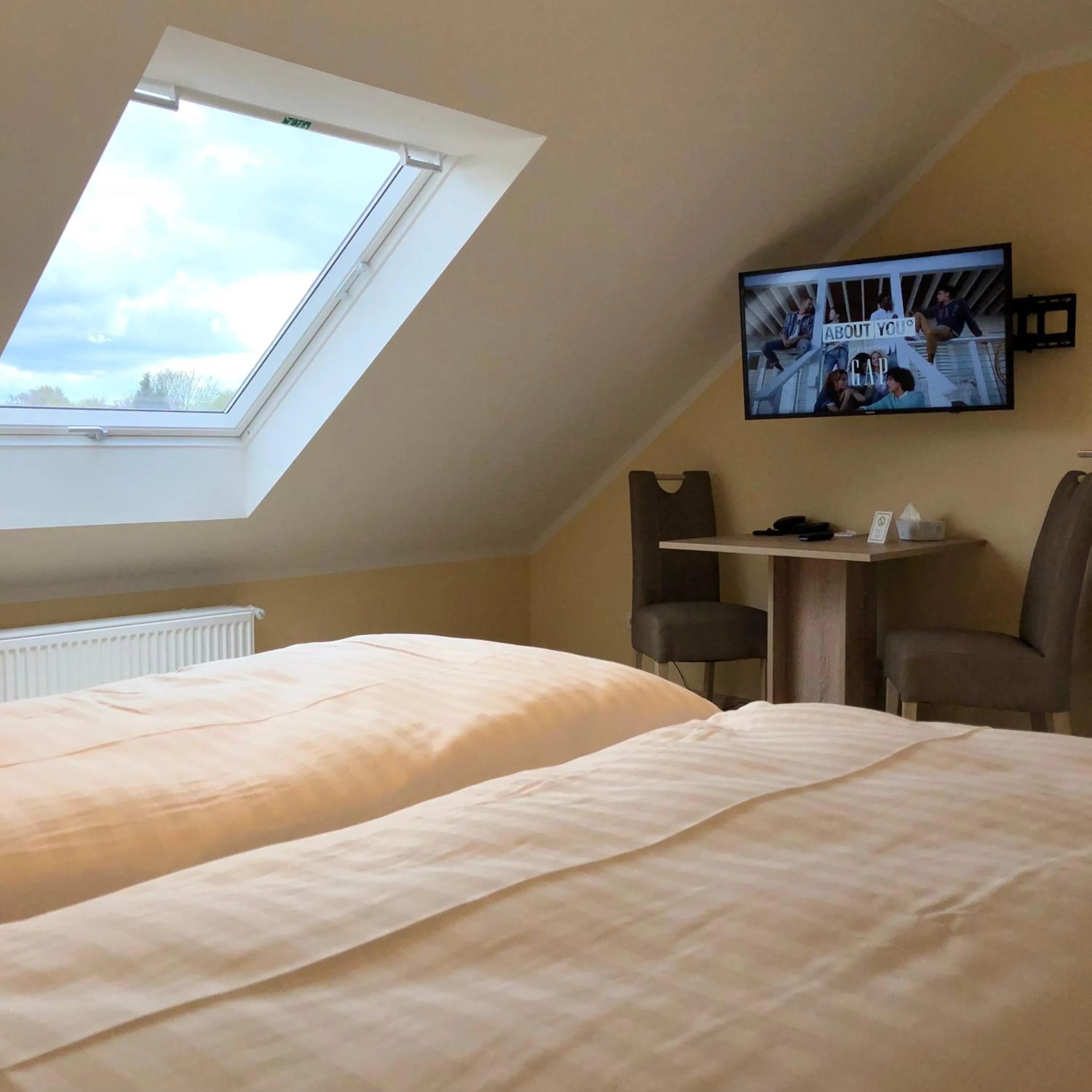 Bed in Hotel Select Suites & Aparts