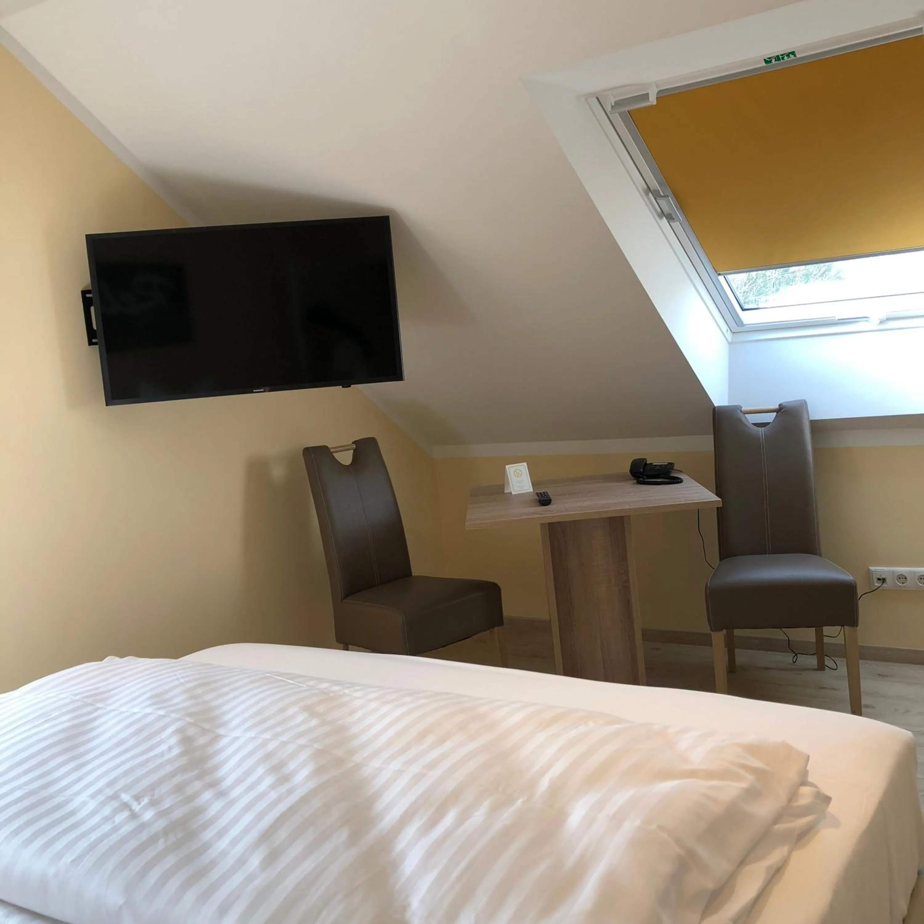 Bed in Hotel Select Suites & Aparts