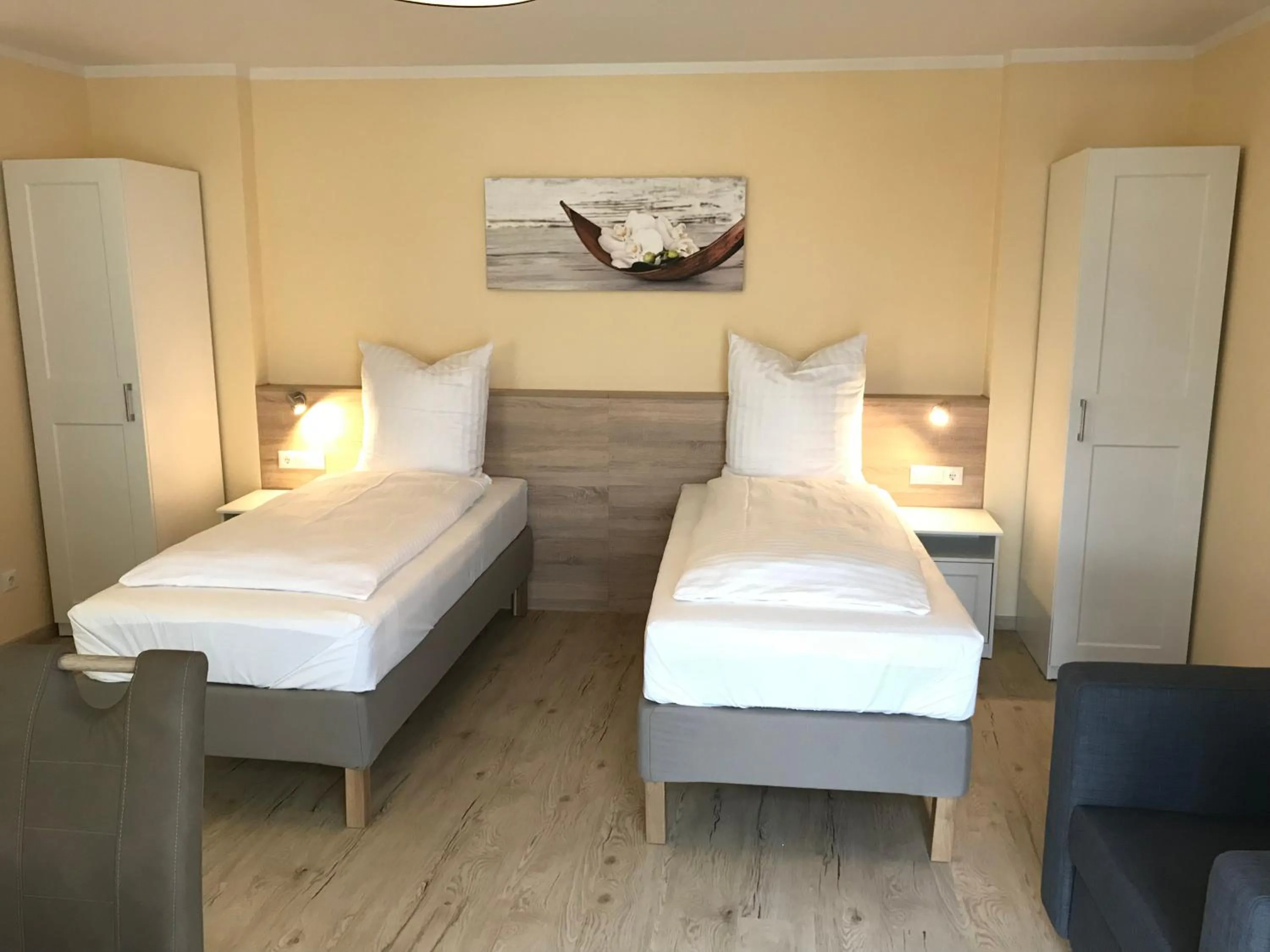 Bed in Hotel Select Suites & Aparts