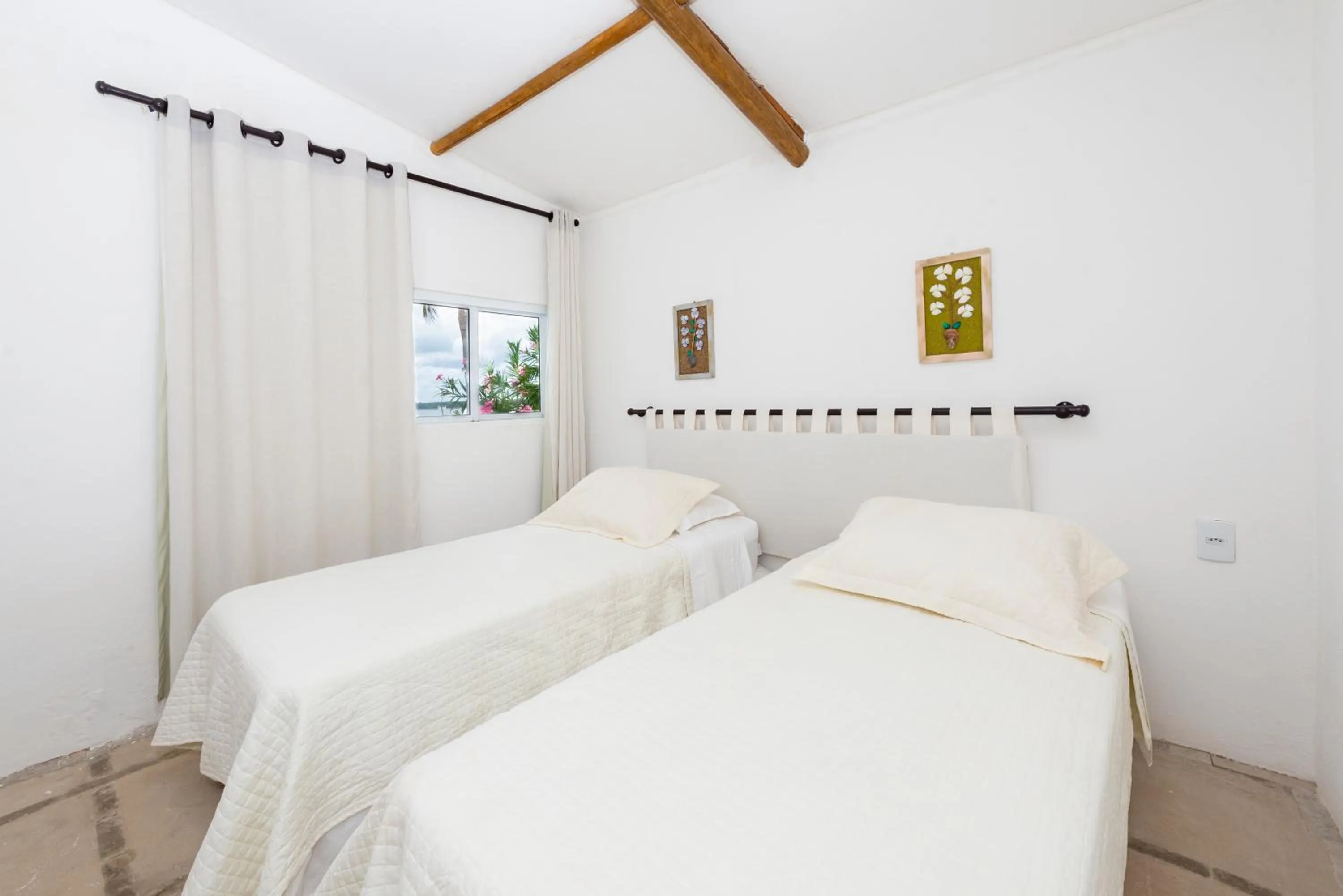 Photo of the whole room, Bed in Amagali Pousada