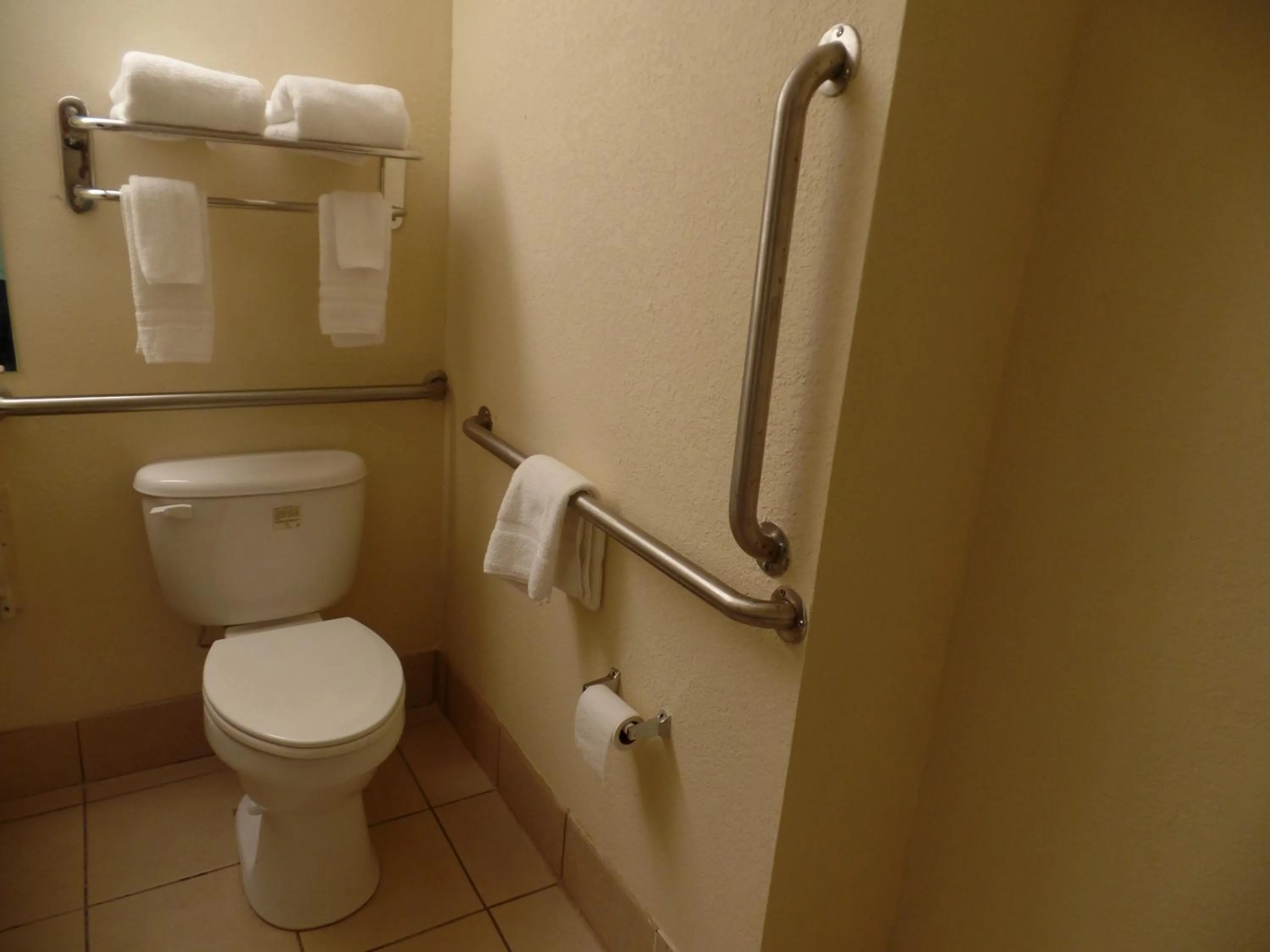 Toilet in Home Inn & Suites