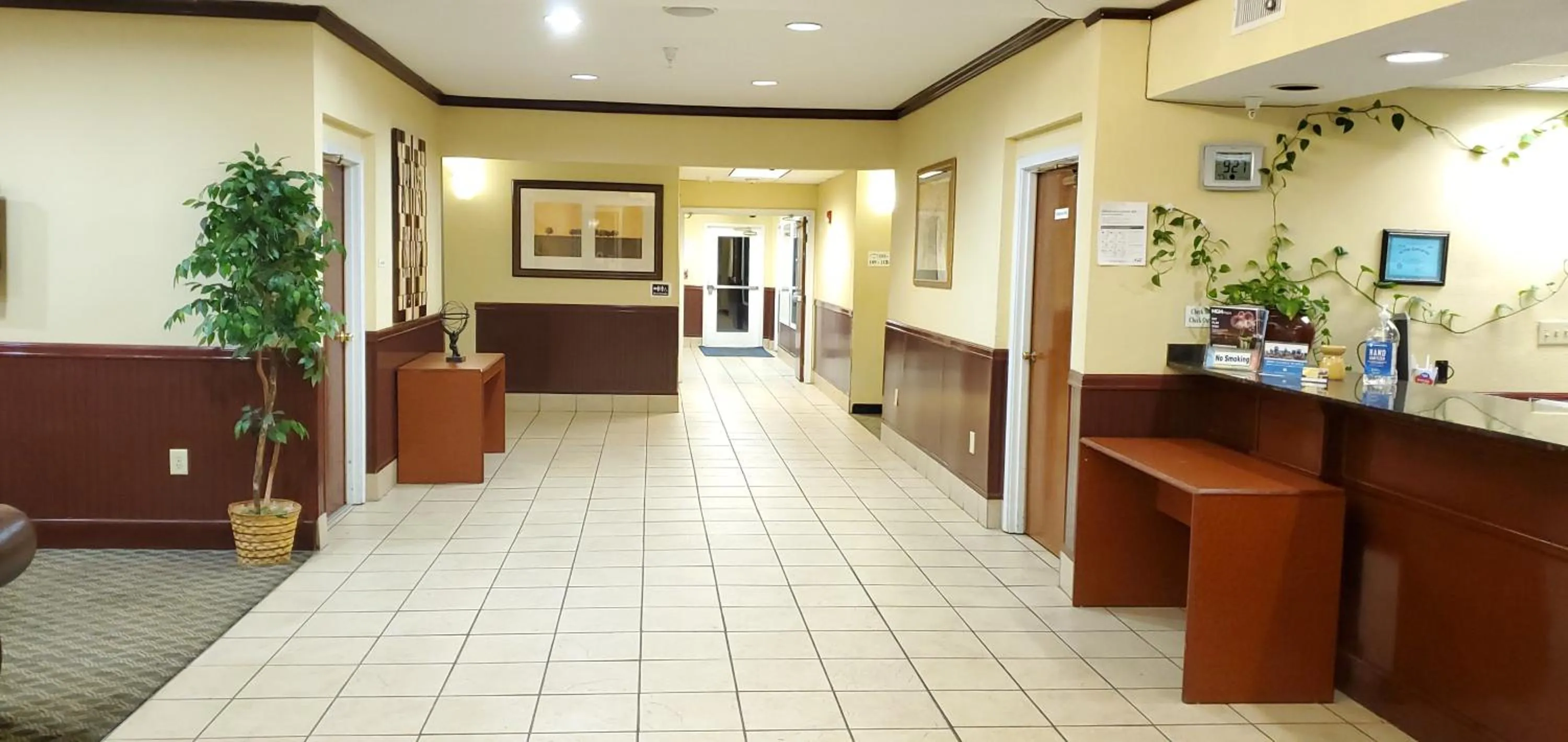 Lobby or reception in Home Inn & Suites