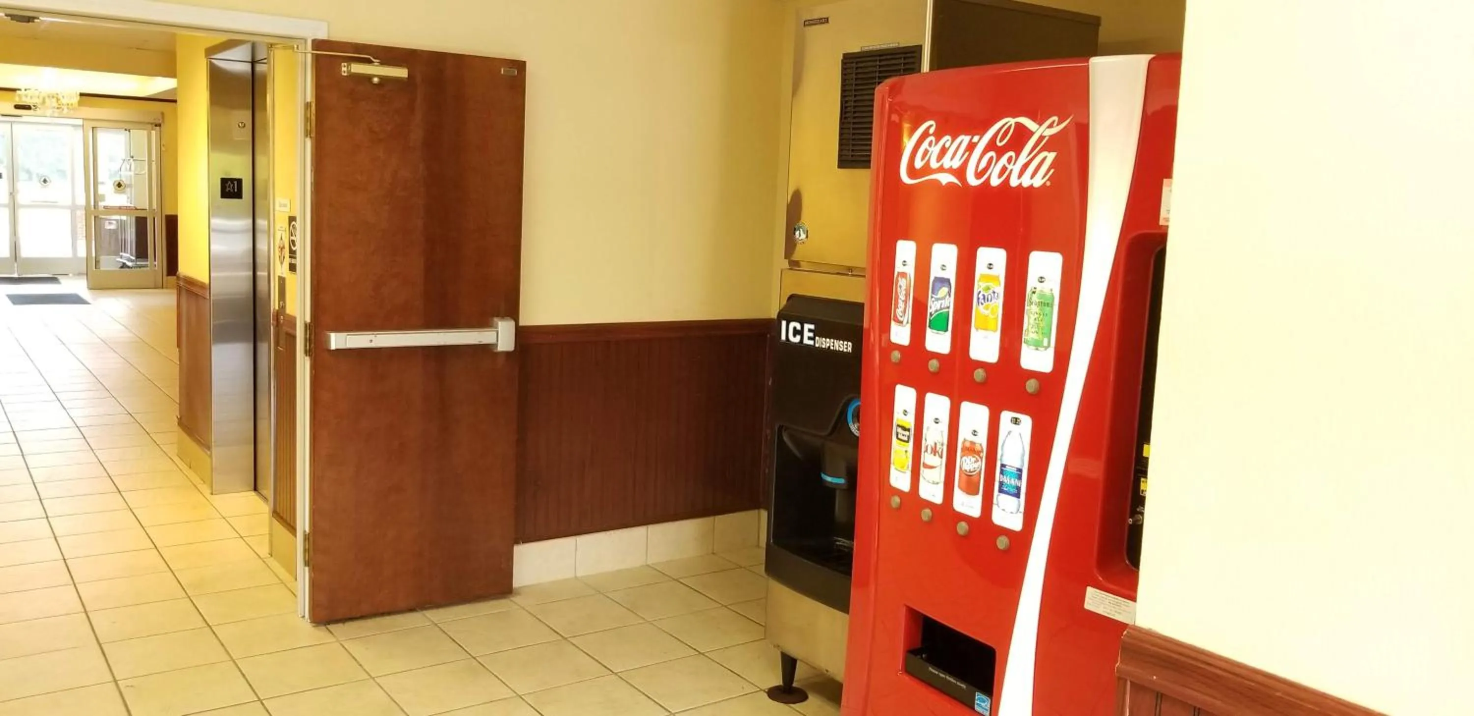 On-site shops in Home Inn & Suites