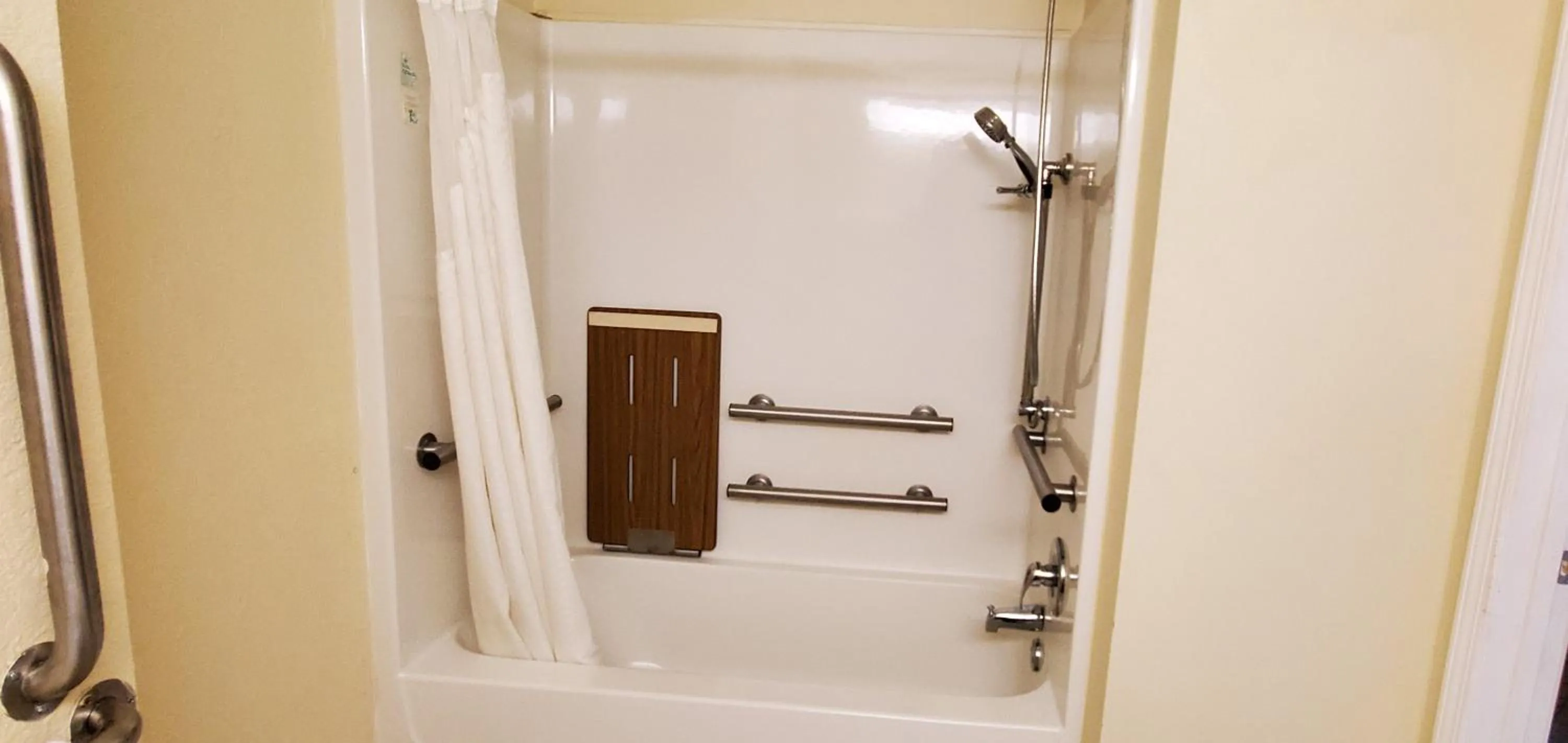 Bathroom in Home Inn & Suites