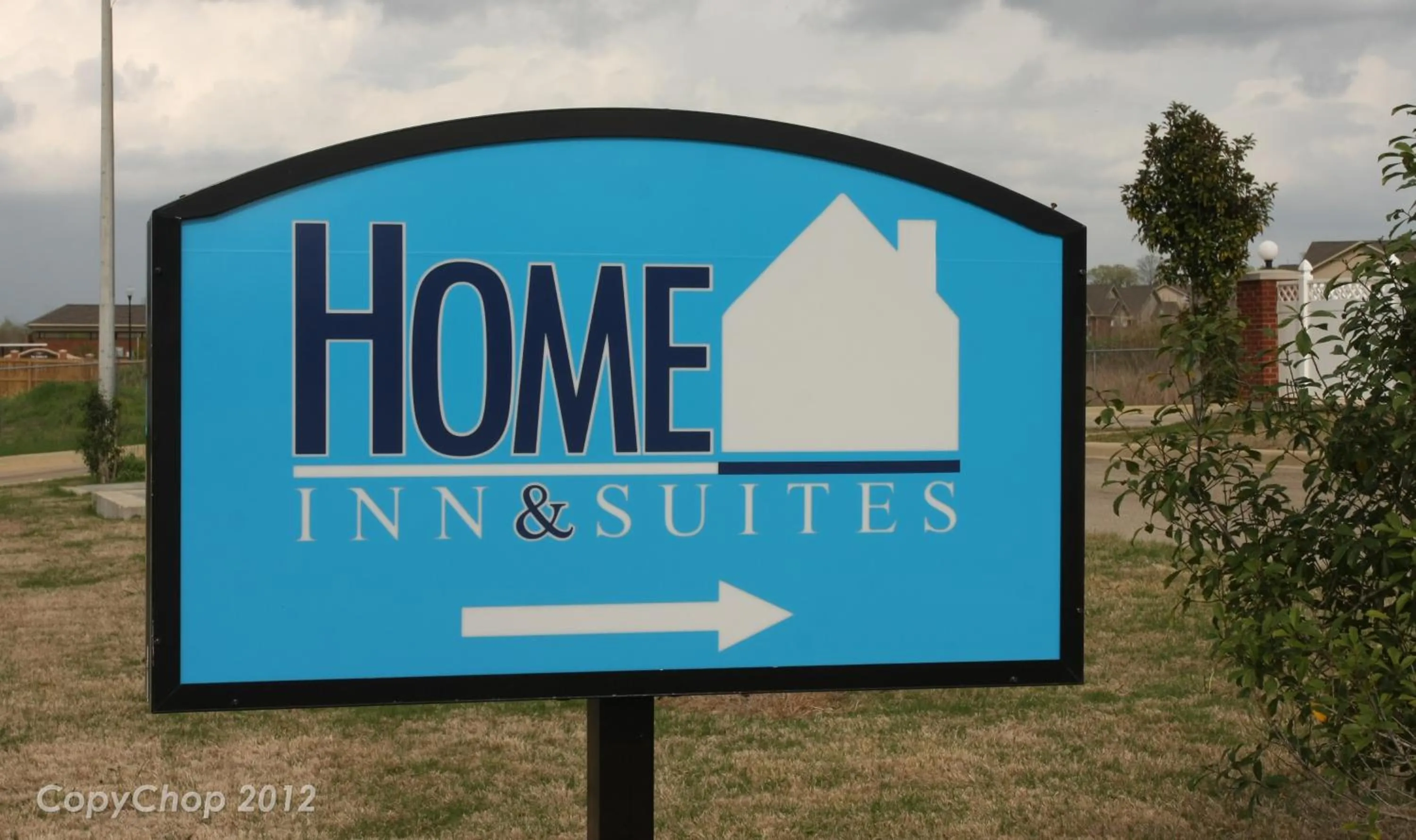 Logo/Certificate/Sign in Home Inn & Suites