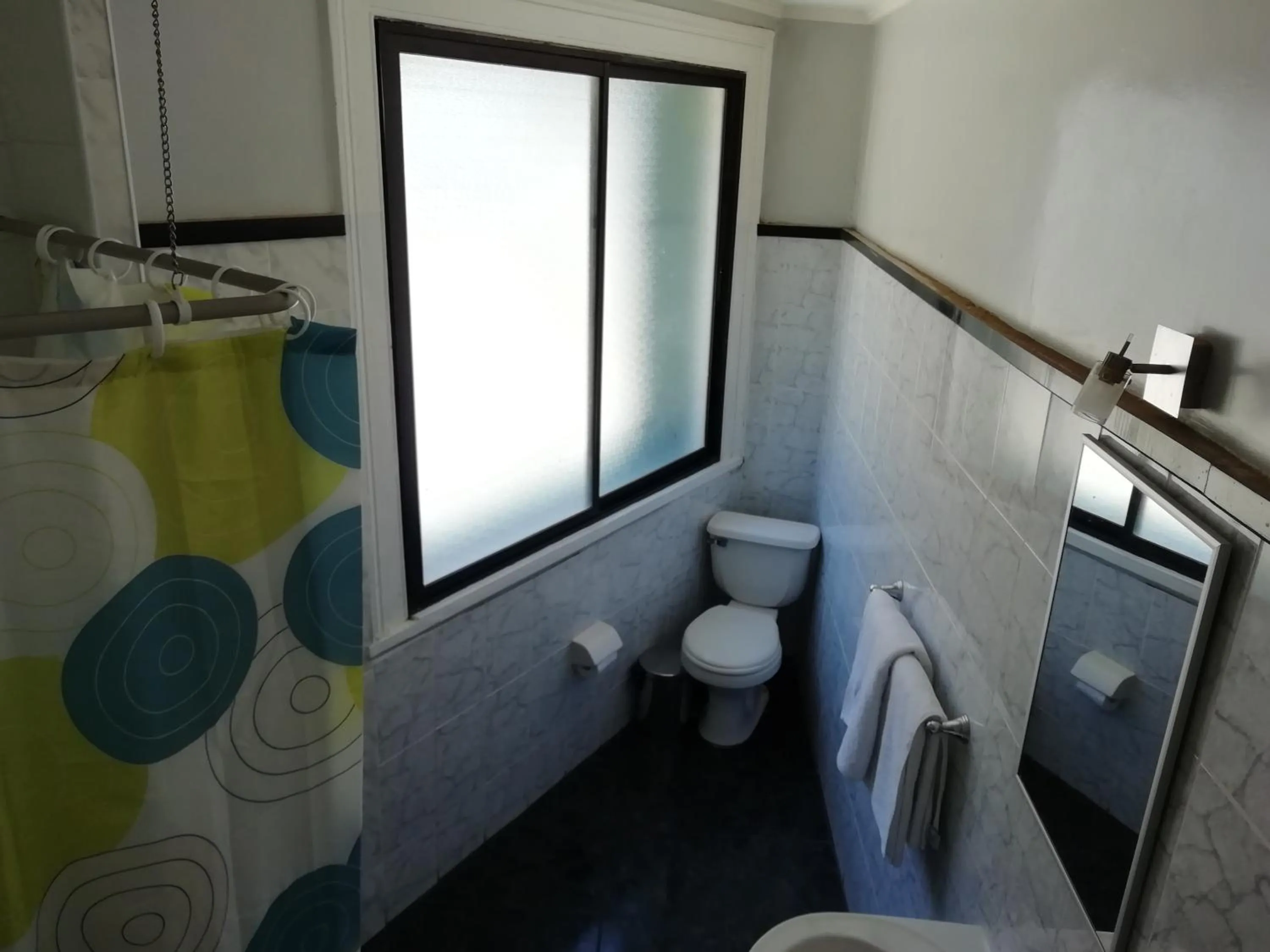Twin Room with Private Bathroom in Hostal Dinamarca