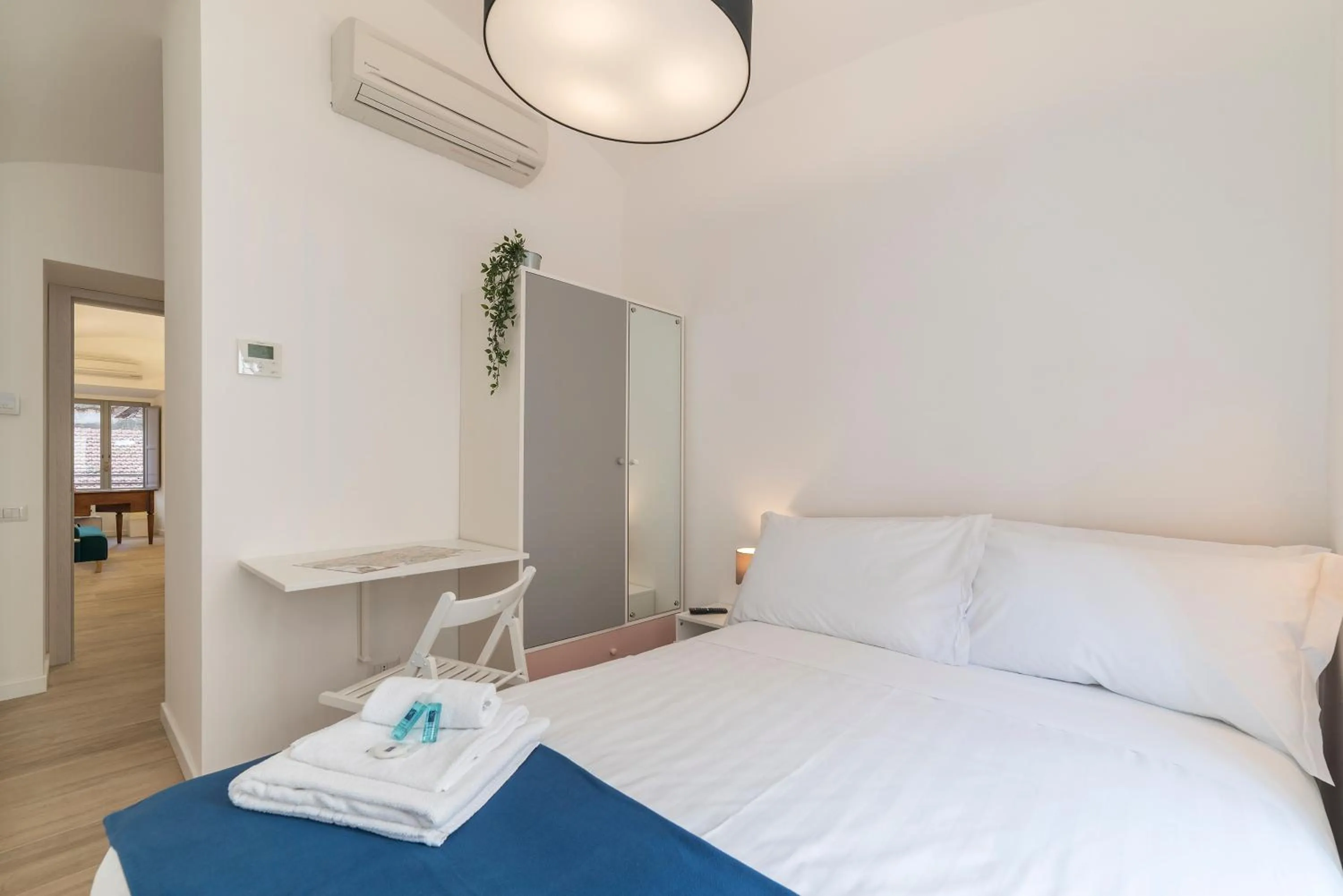 Bedroom, Bed in Roma Station House