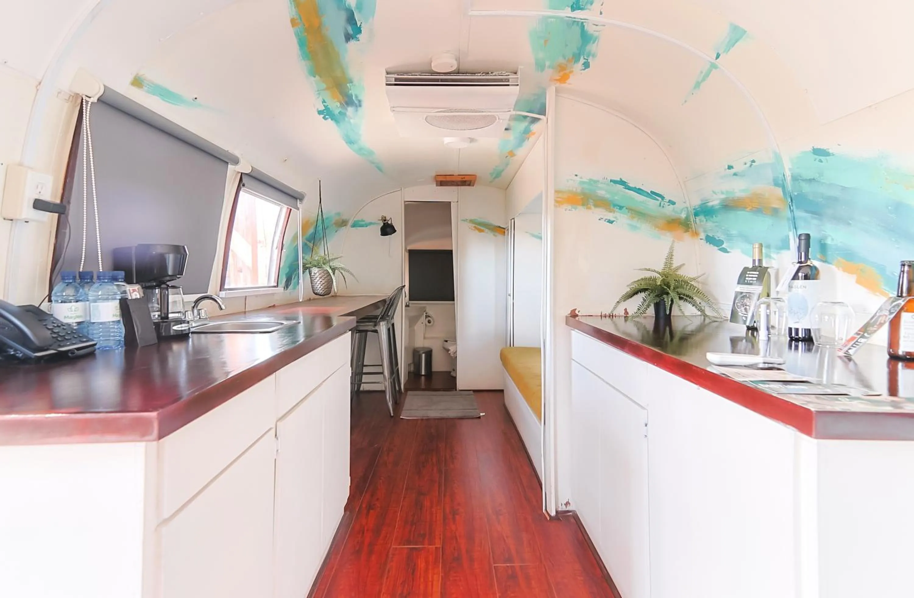 Coffee/tea facilities in Maglen Resort