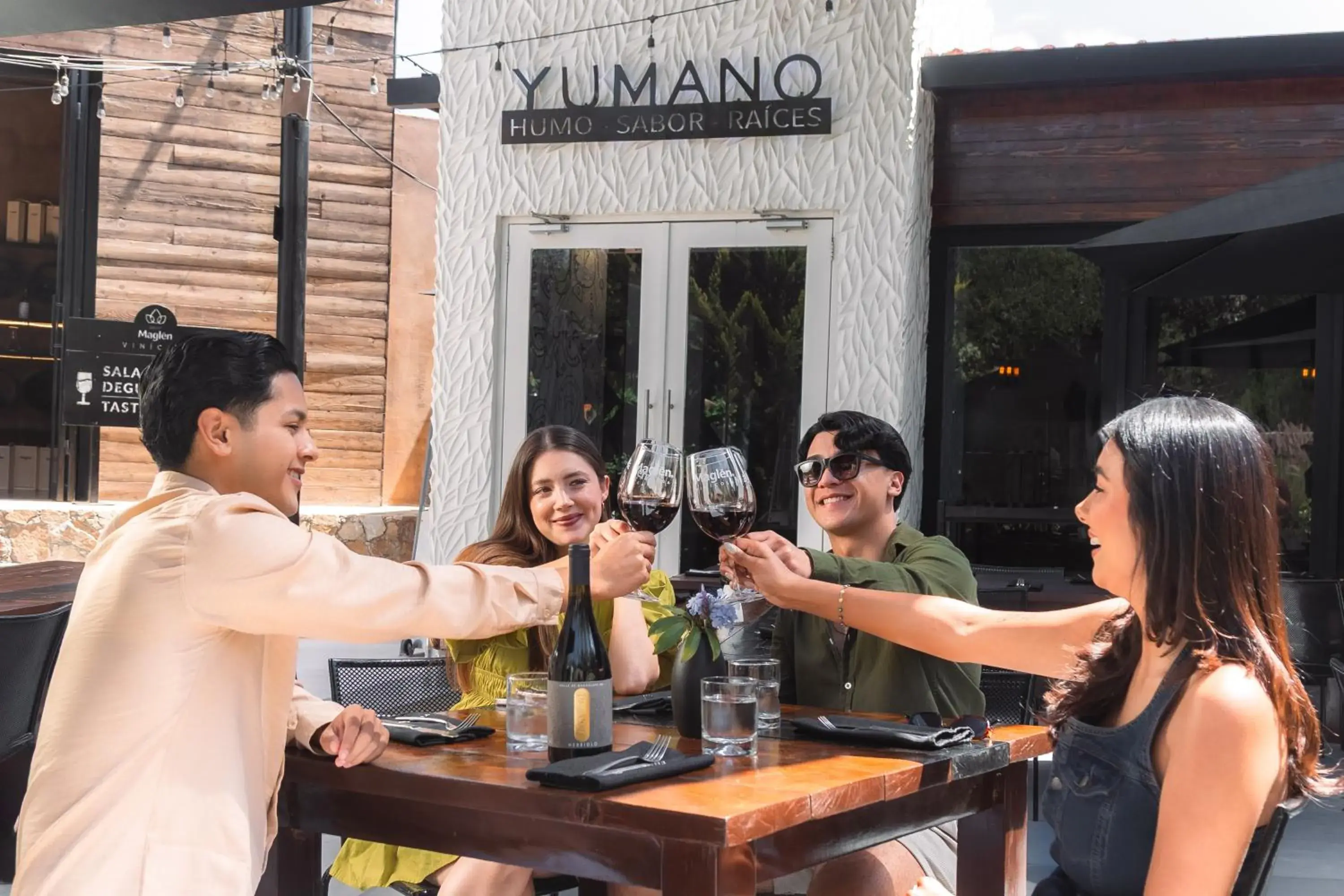 Restaurant/places to eat in Maglen Resort Restaurant/places to eat in Maglen Resort