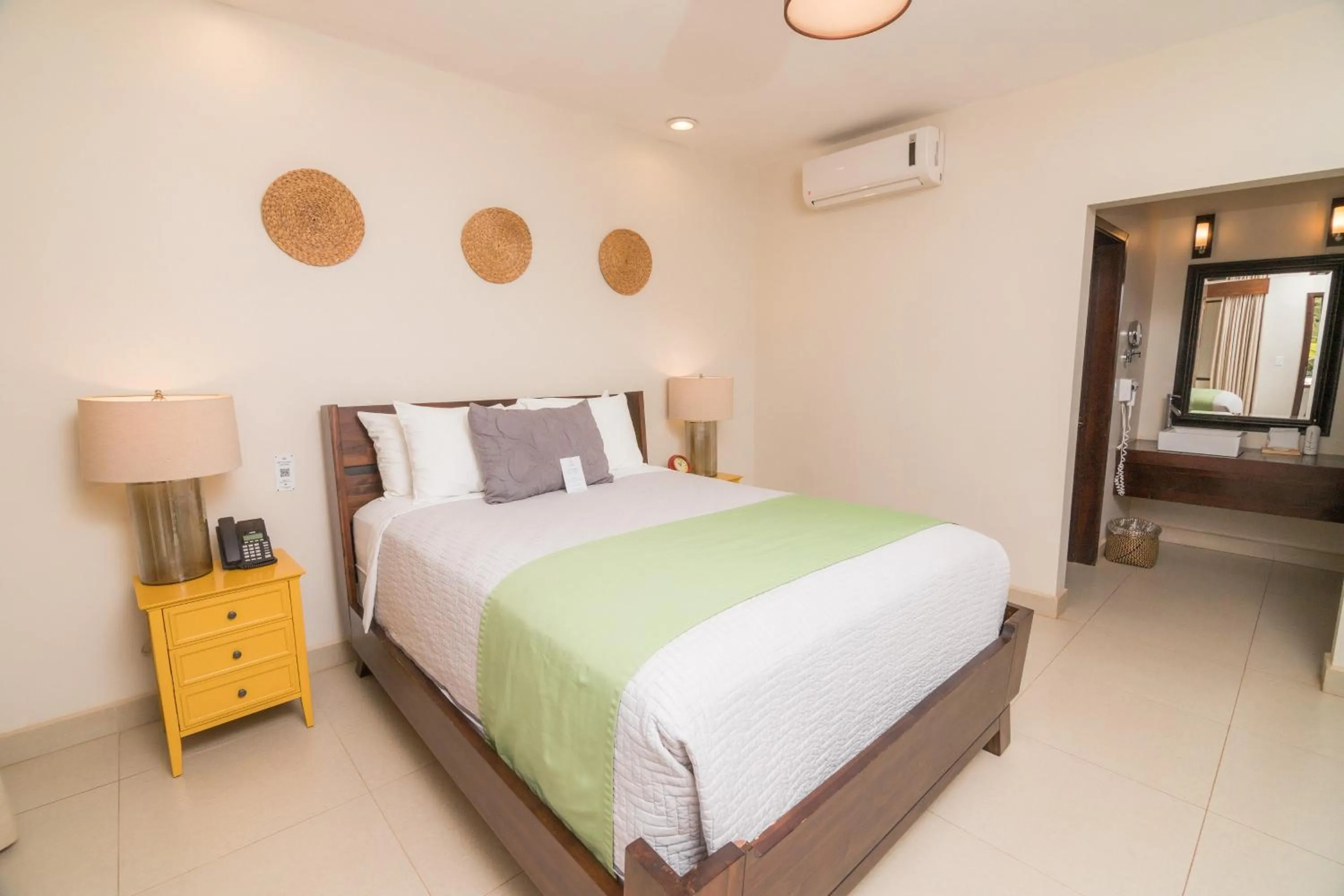 air conditioner, Bed in Maglen Resort