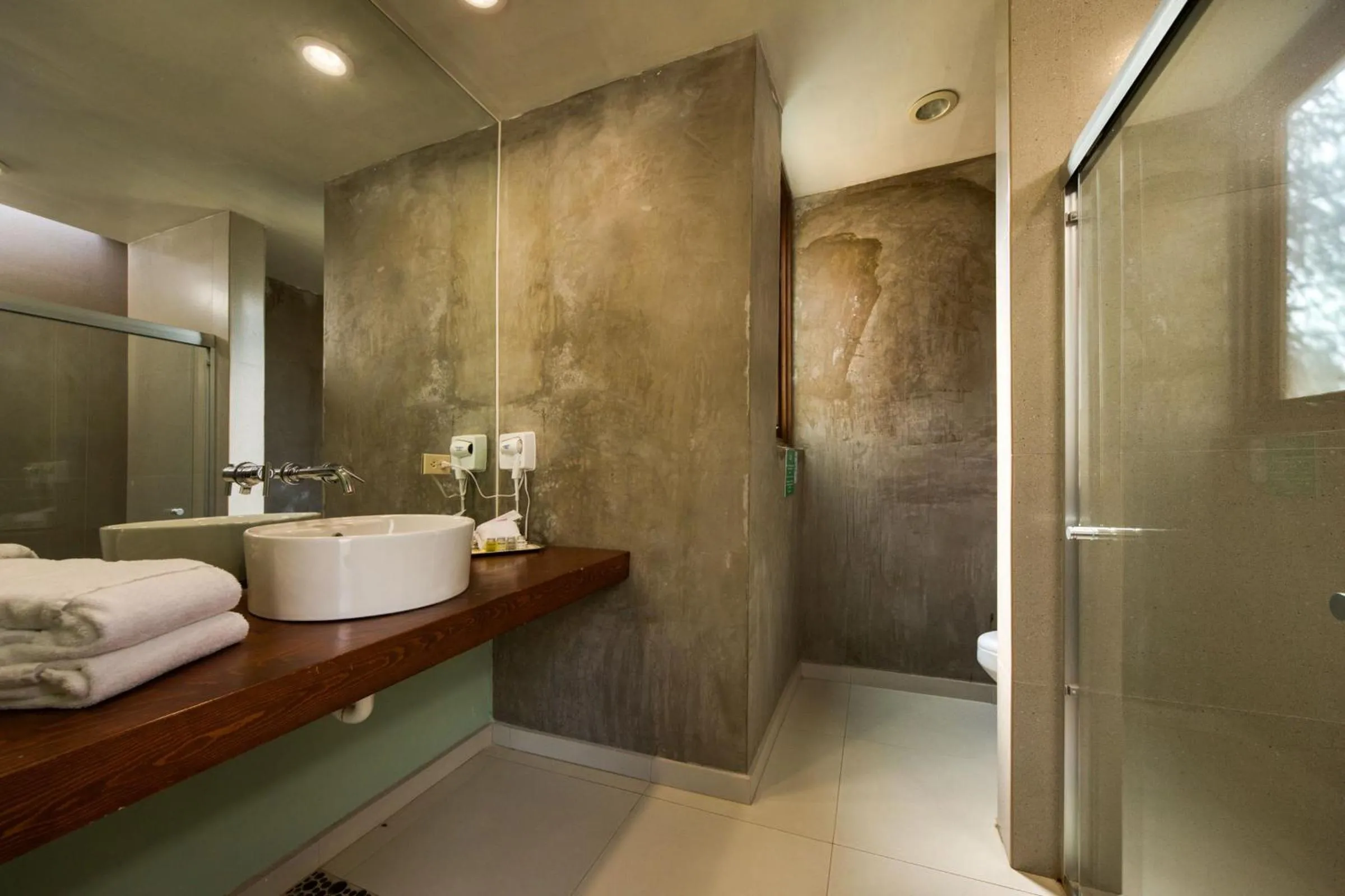 Bathroom in Maglen Resort