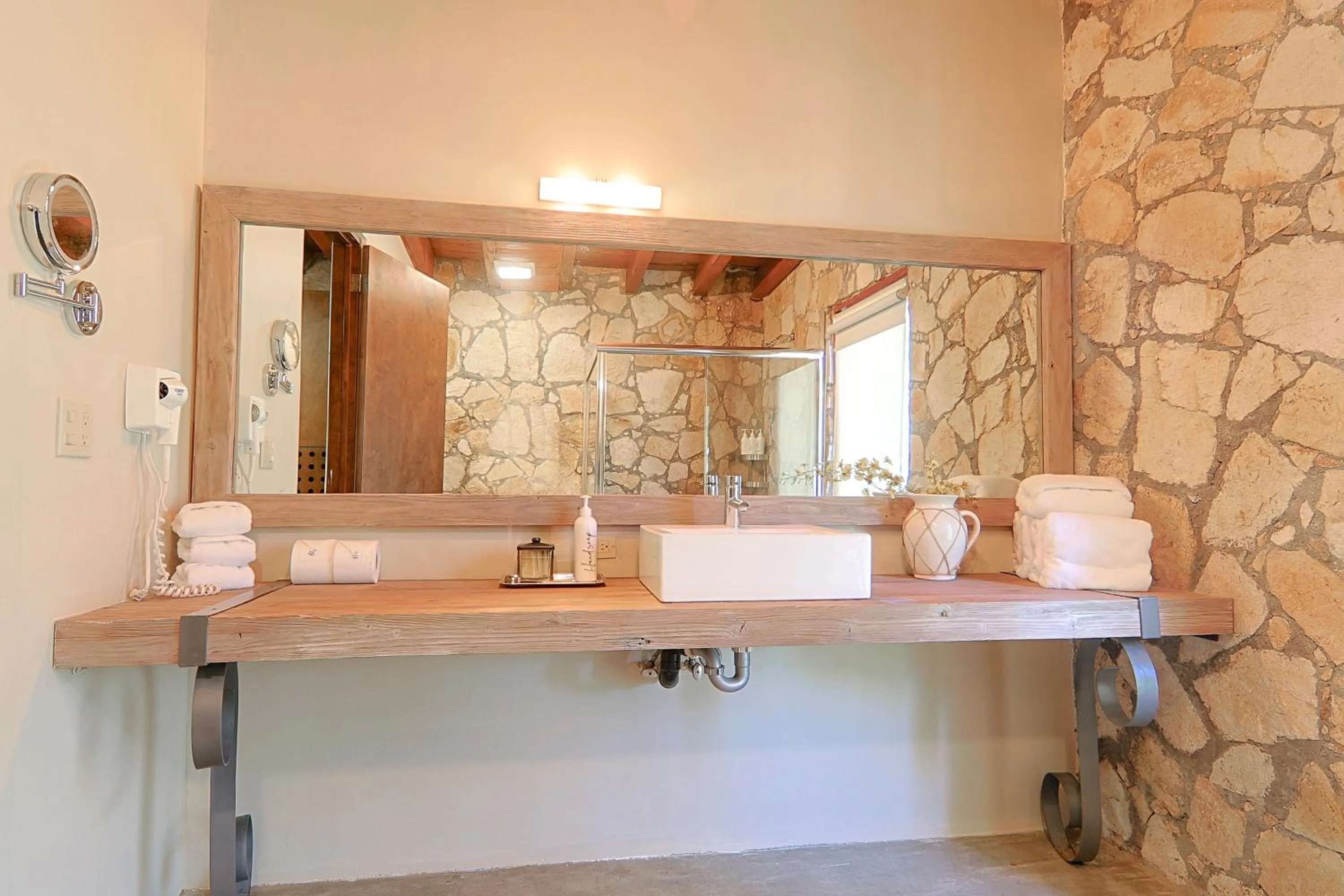 Bathroom in Maglen Resort