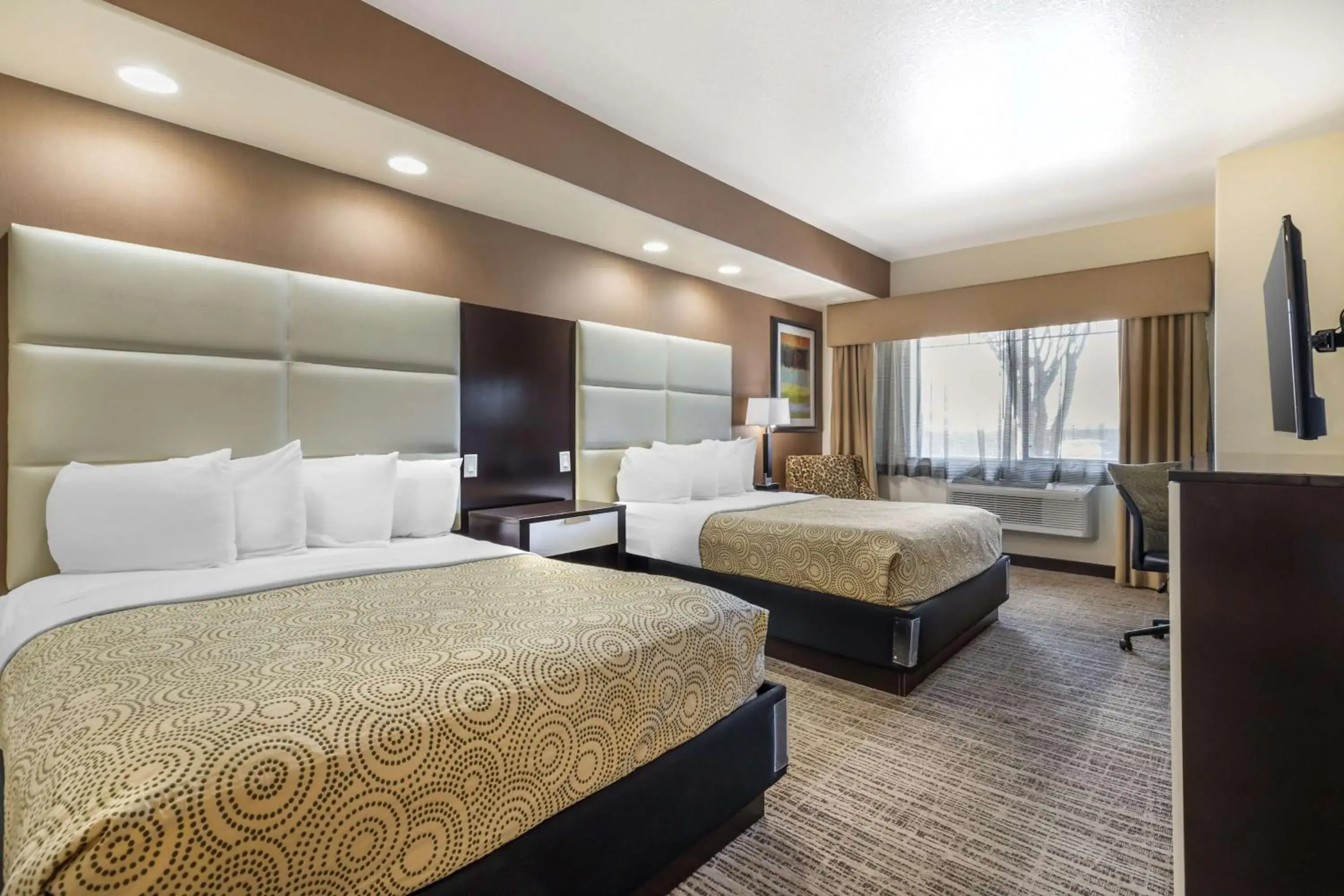 Queen Room with Two Queen Beds in Best Western Plus Lackland Hotel and Suites. Queen Room with Two Queen Beds in Best Western Plus Lackland Hotel and Suites.