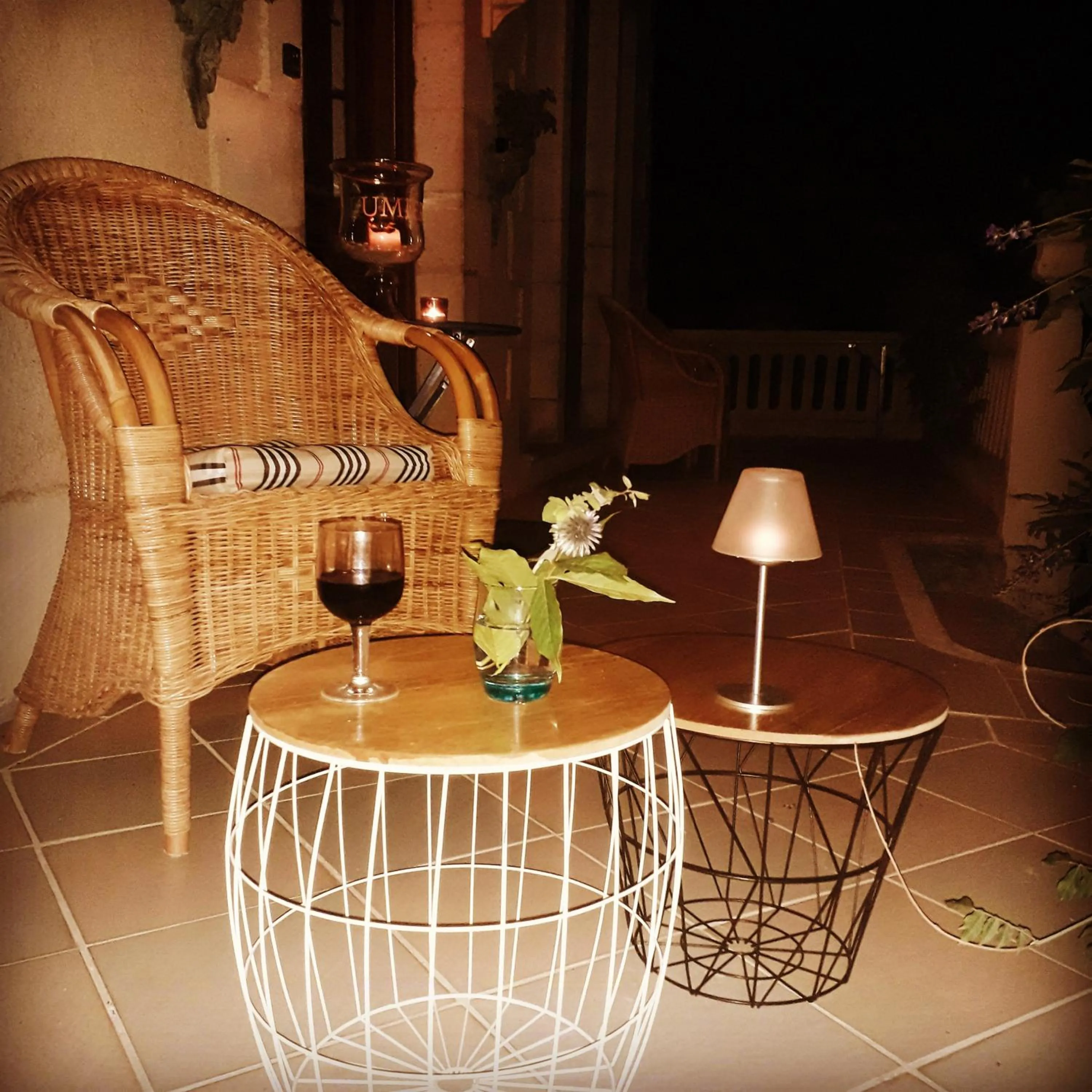 Property building in Villa Léovil